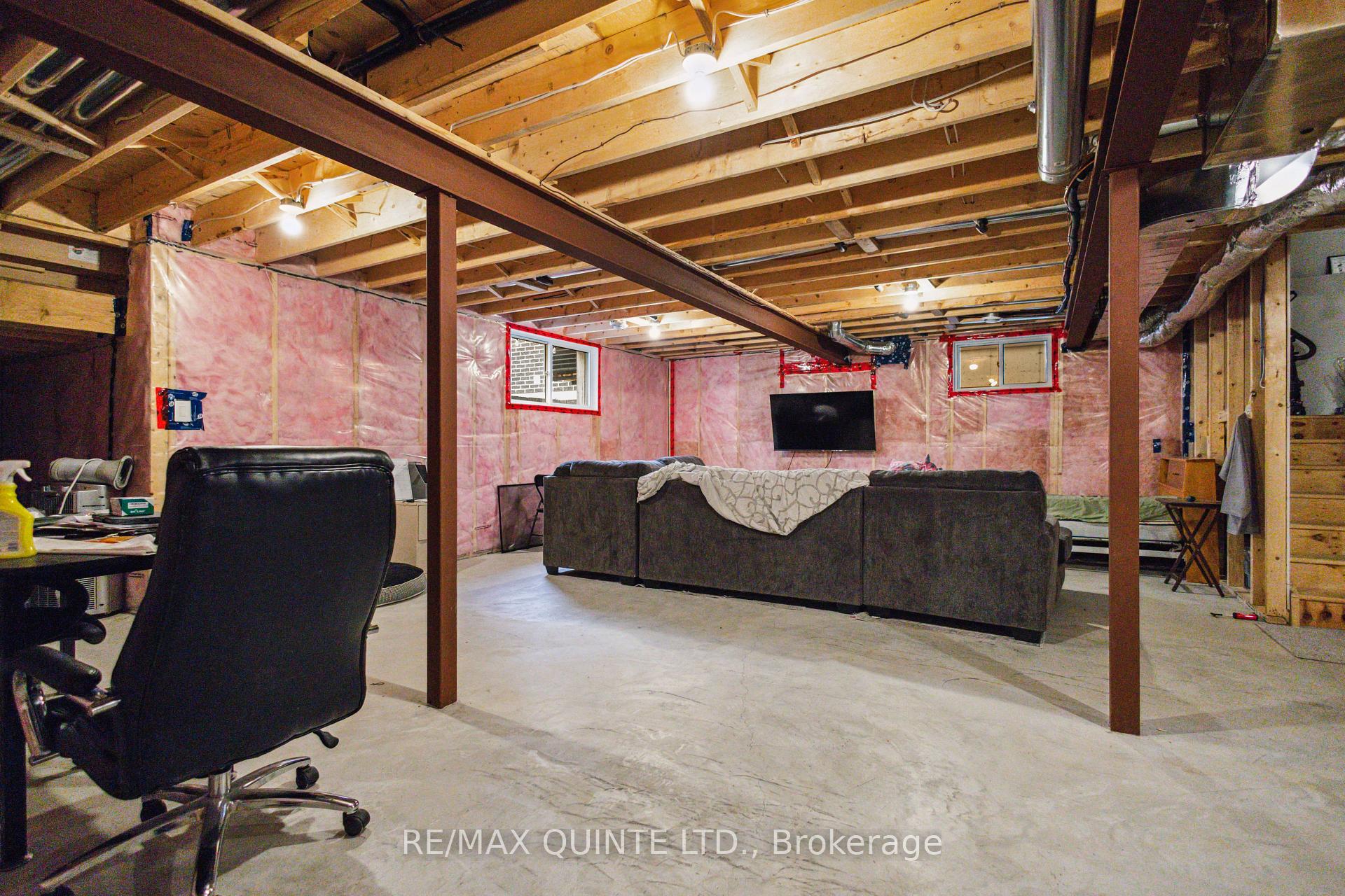 Photo 33 of 70 Riverstone Way, Belleville, Thurlow Ward — HOMEH
