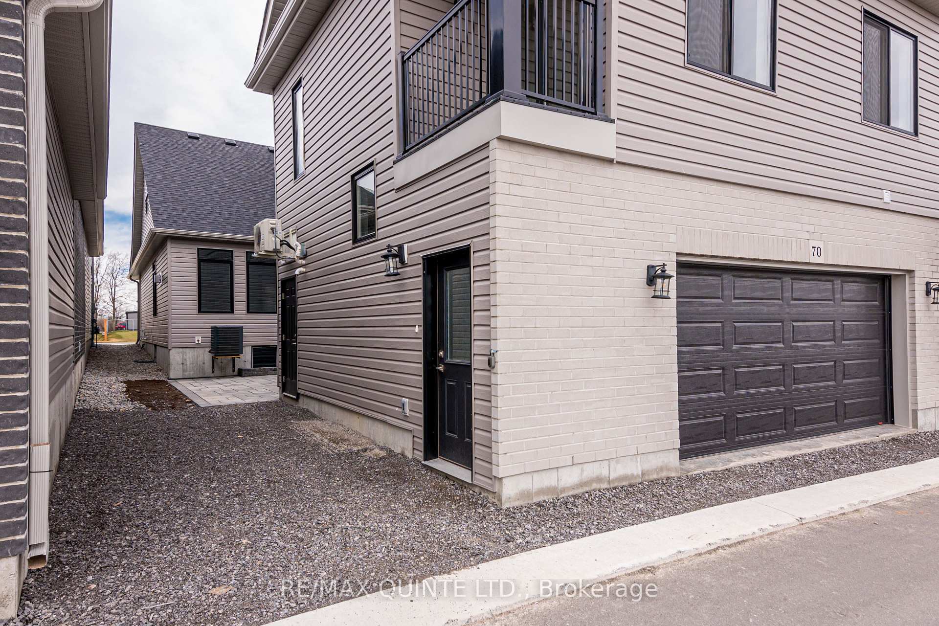 Photo 42 of 70 Riverstone Way, Belleville, Thurlow Ward — HOMEH