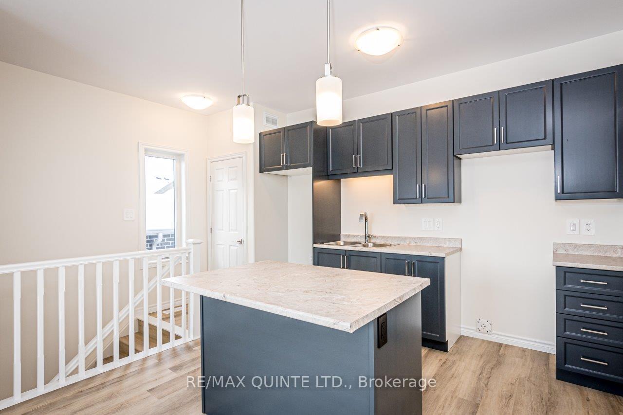 Photo 44 of 70 Riverstone Way, Belleville, Thurlow Ward — HOMEH