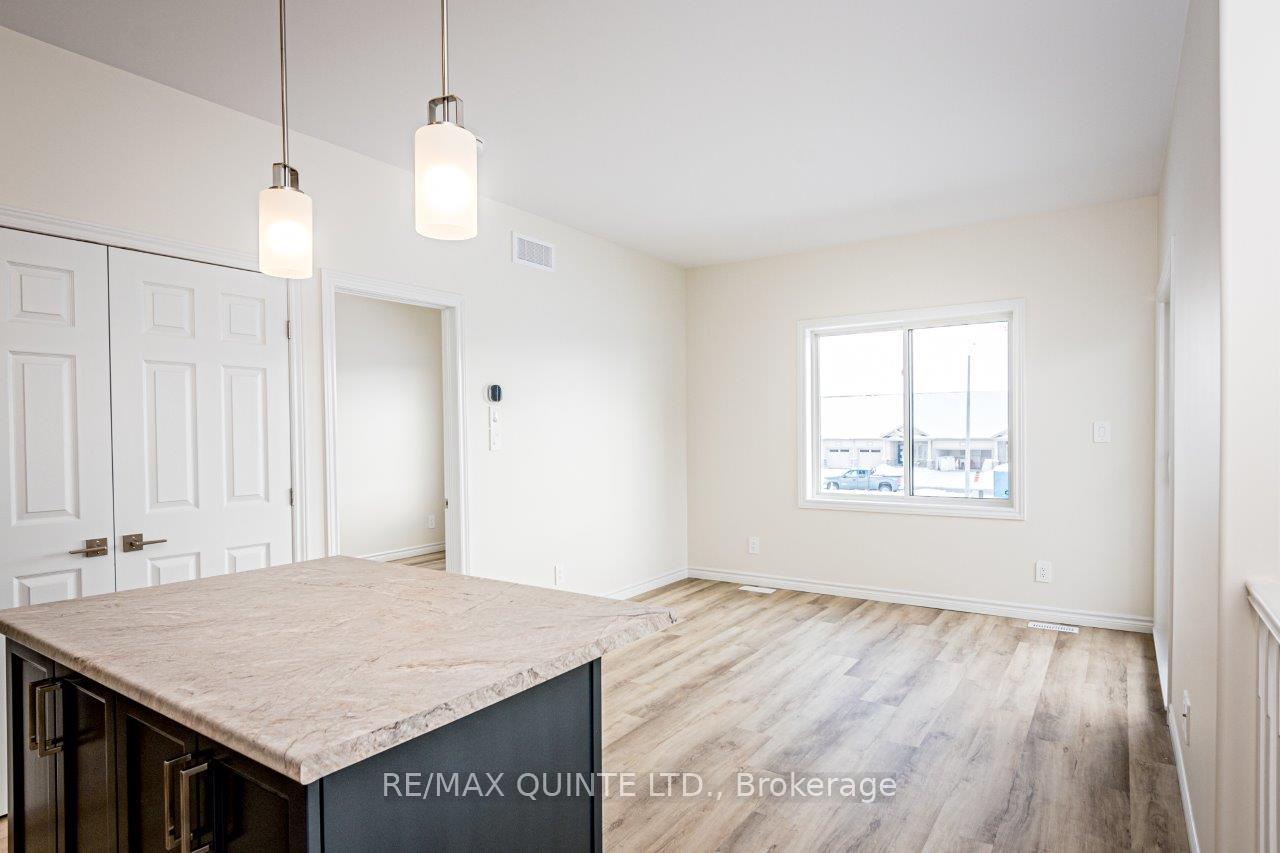 Photo 45 of 70 Riverstone Way, Belleville, Thurlow Ward — HOMEH