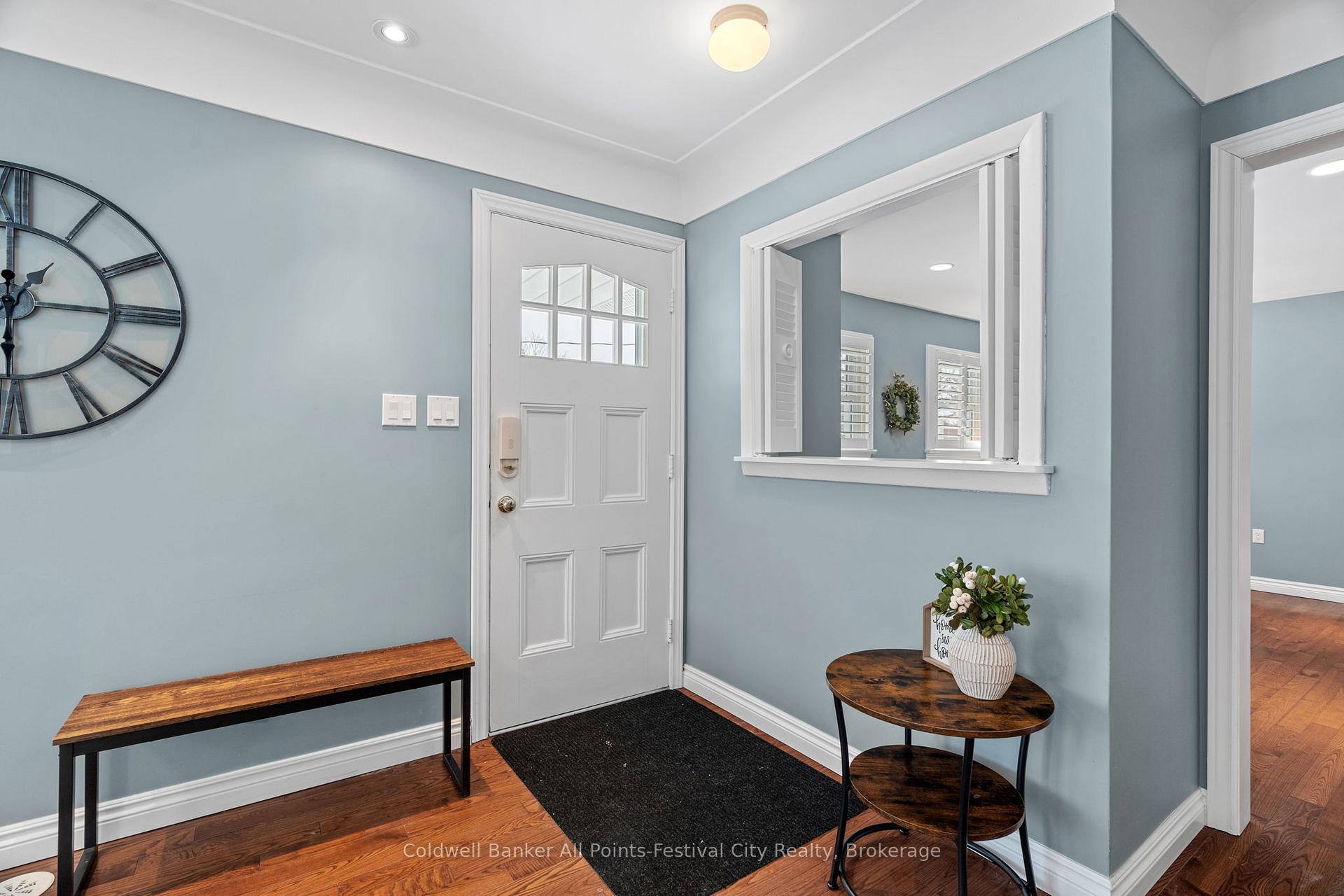 Photo 5 of 221 Elgin Avenue W, Goderich, Goderich (Town) — HOMEH