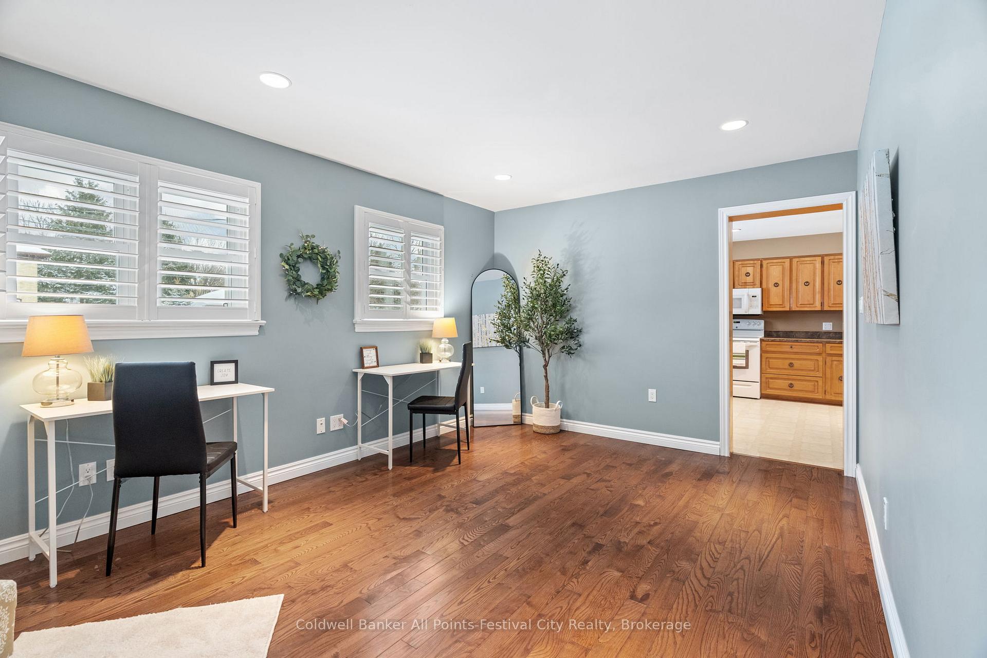Photo 10 of 221 Elgin Avenue W, Goderich, Goderich (Town) — HOMEH