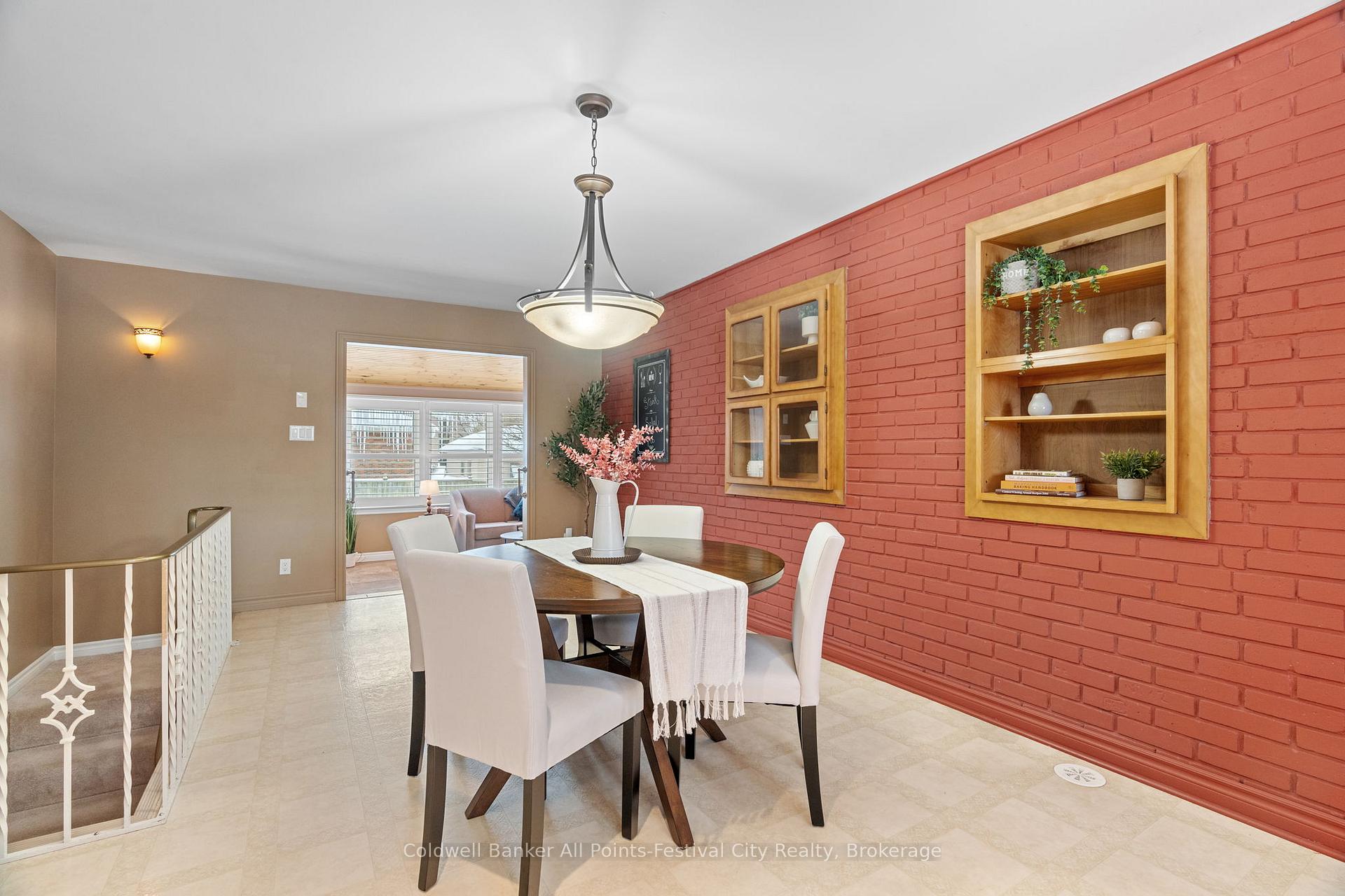 Photo 15 of 221 Elgin Avenue W, Goderich, Goderich (Town) — HOMEH
