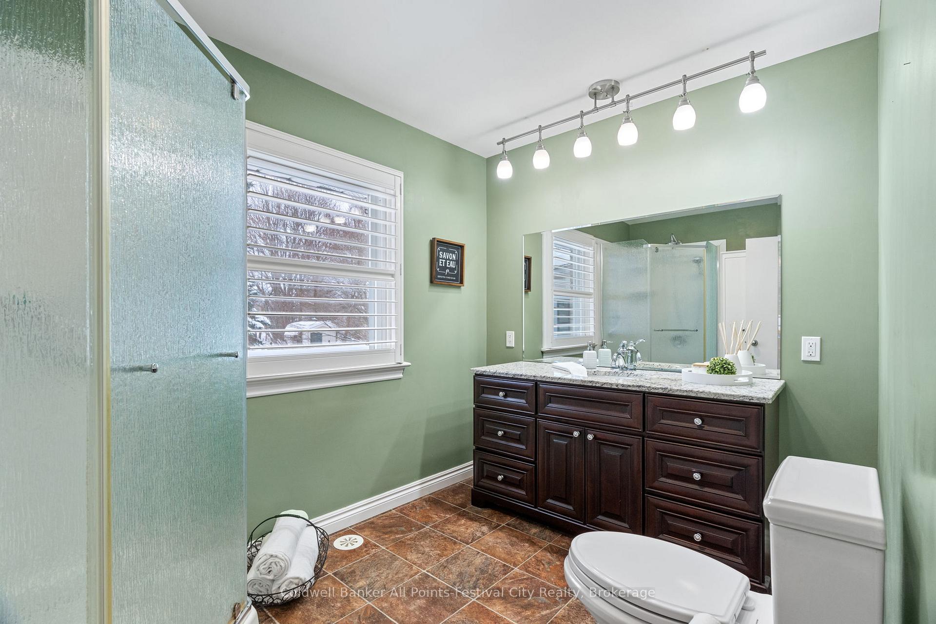 Photo 23 of 221 Elgin Avenue W, Goderich, Goderich (Town) — HOMEH