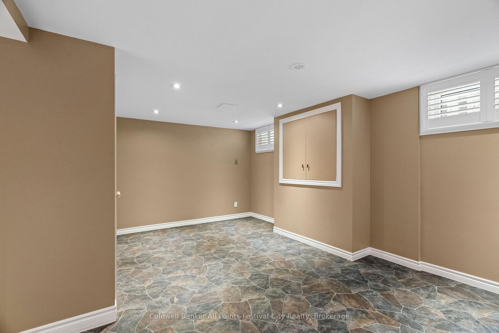 Photo 28 of 221 Elgin Avenue W, Goderich, Goderich (Town) — HOMEH