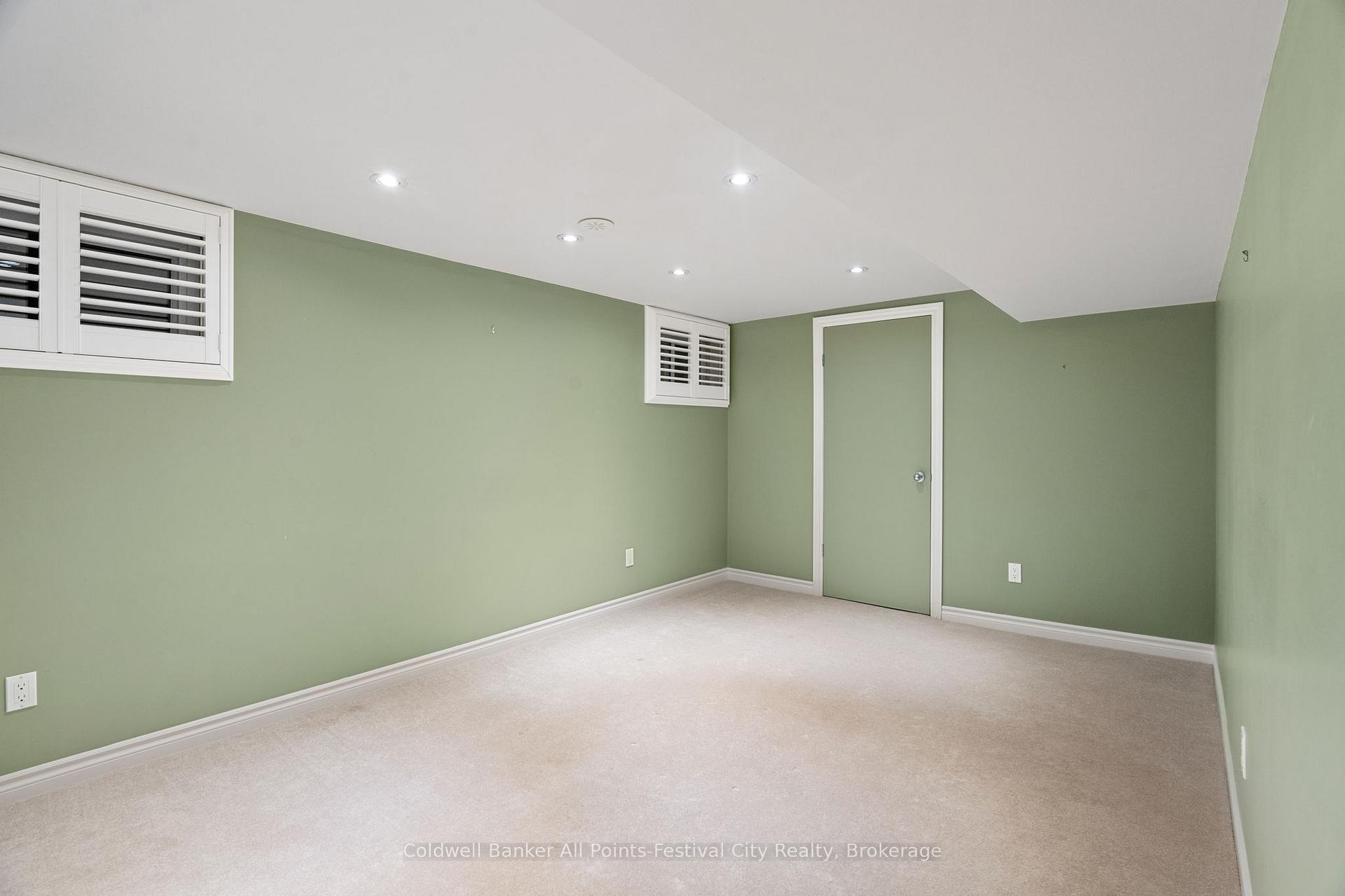Photo 36 of 221 Elgin Avenue W, Goderich, Goderich (Town) — HOMEH