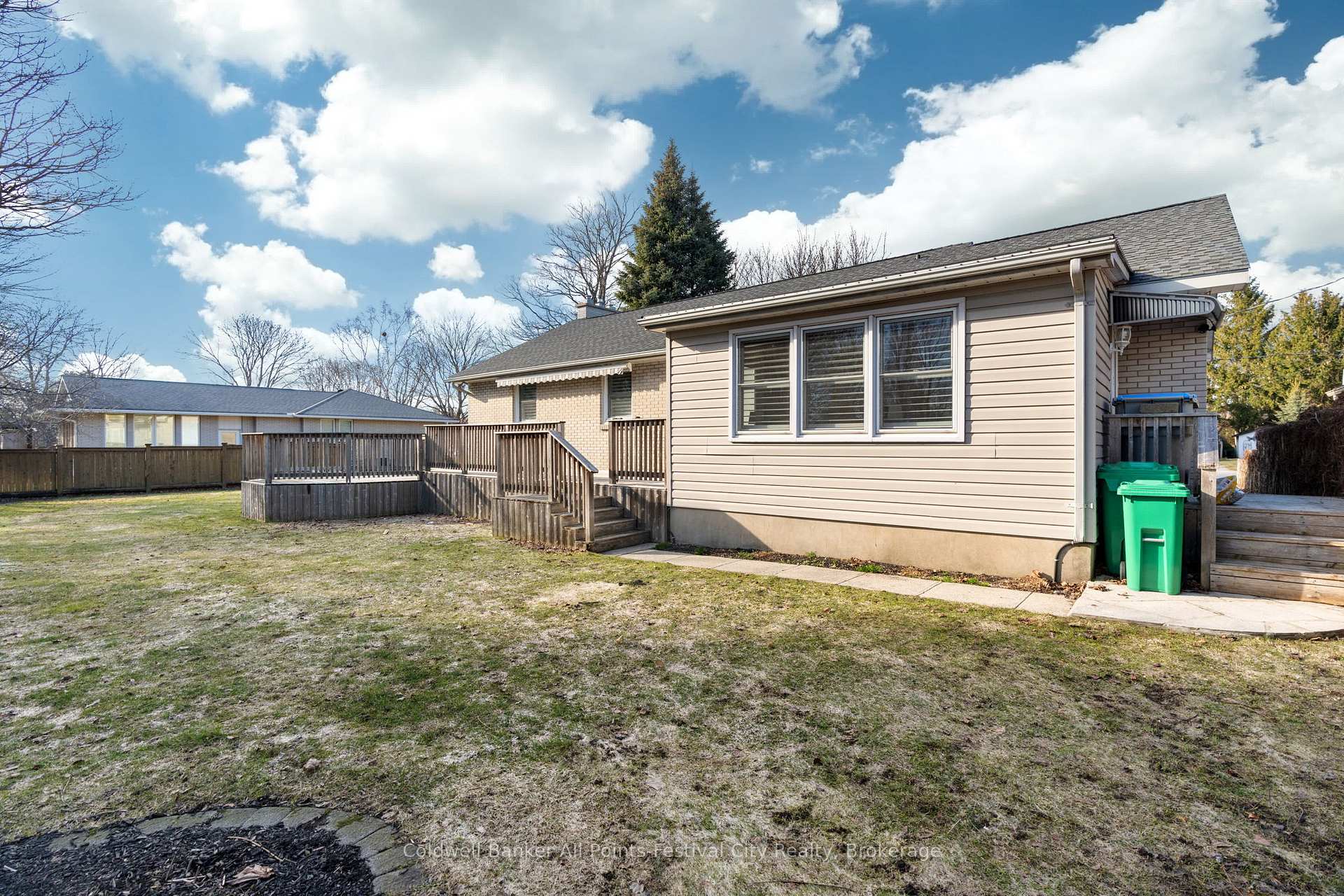 Photo 46 of 221 Elgin Avenue W, Goderich, Goderich (Town) — HOMEH