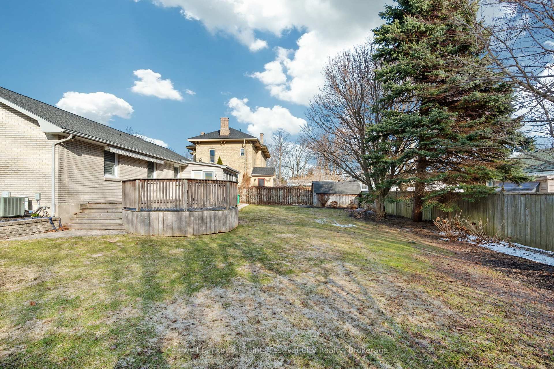 Photo 48 of 221 Elgin Avenue W, Goderich, Goderich (Town) — HOMEH