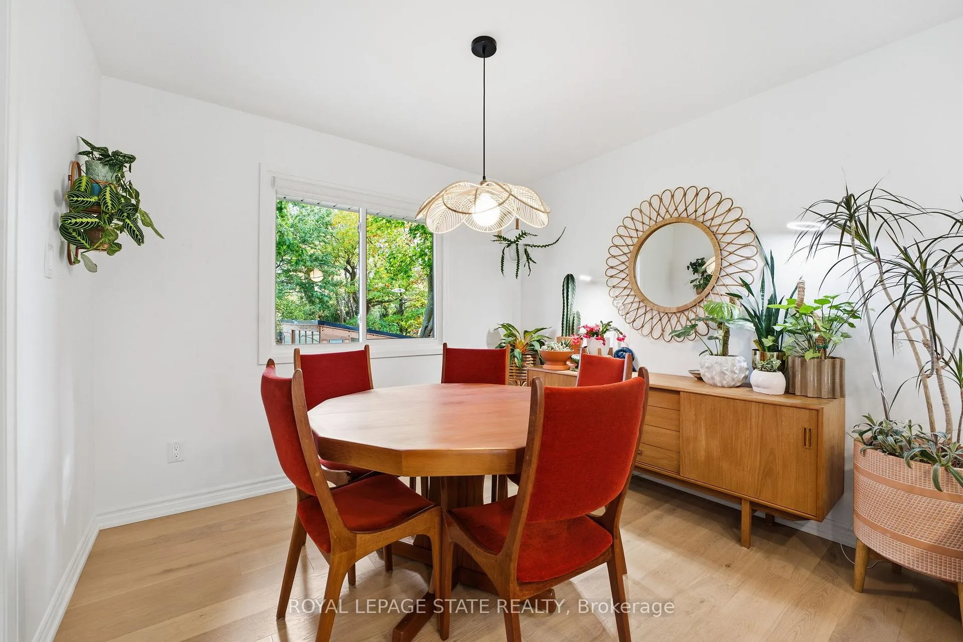 Photo 9 of 348 Sydenham Road, Hamilton, Rural Flamborough — HOMEH