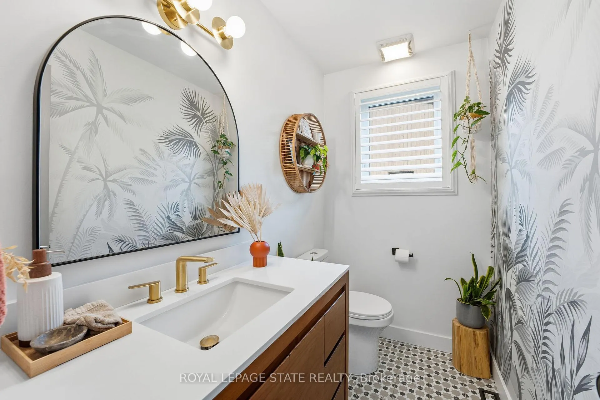 Photo 16 of 348 Sydenham Road, Hamilton, Rural Flamborough — HOMEH