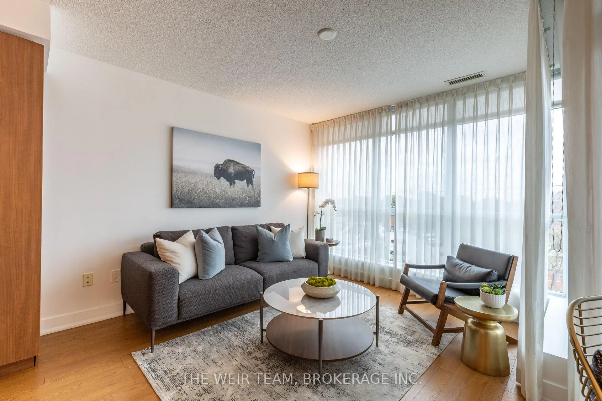 Front of Unit 505, 1048 Broadview Avenue