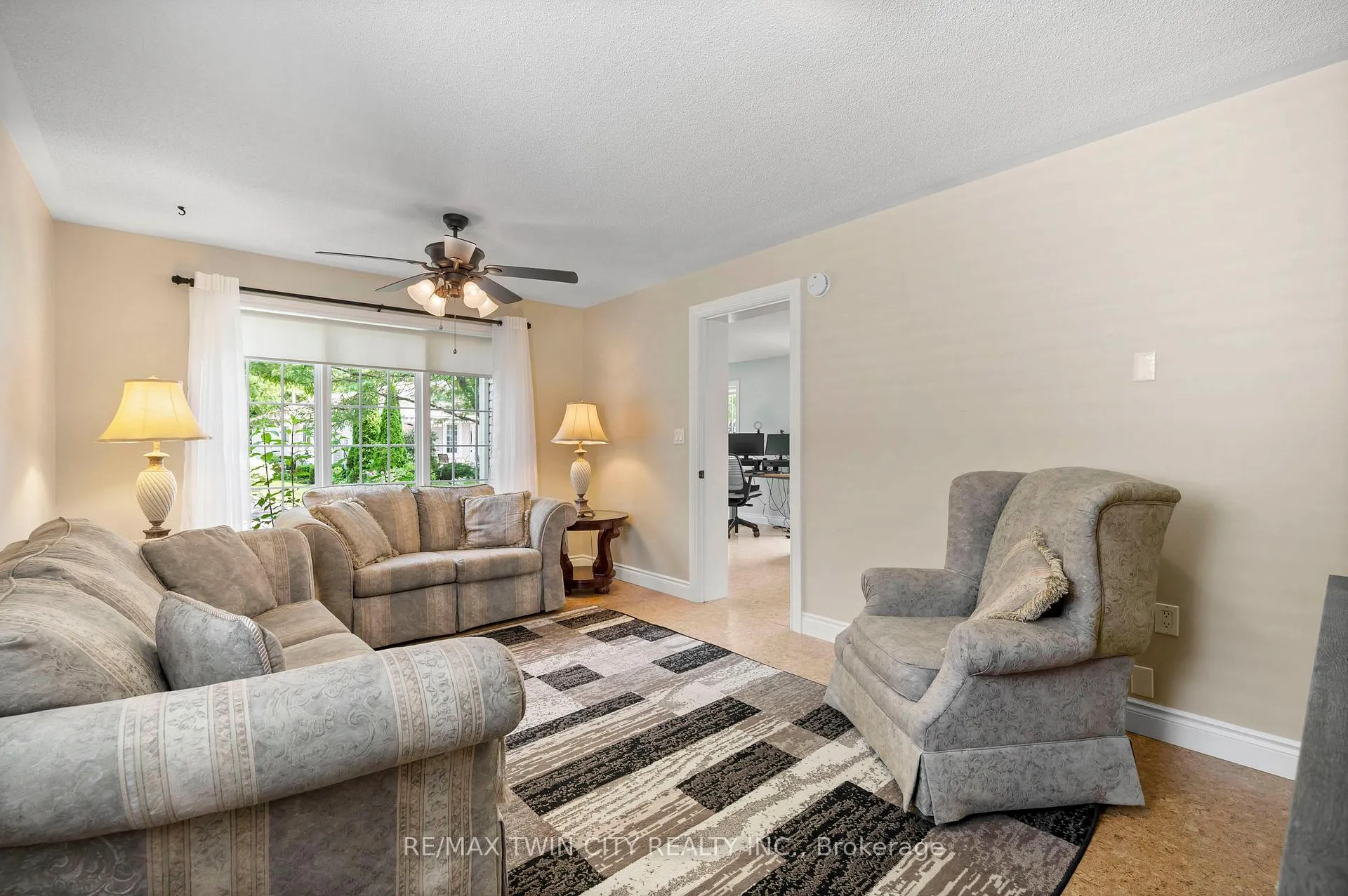 Photo 9 of 108 Glenariff Drive, Hamilton, Freelton — HOMEH