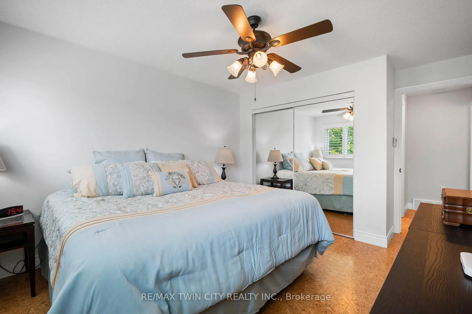 Photo 14 of 108 Glenariff Drive, Hamilton, Freelton — HOMEH