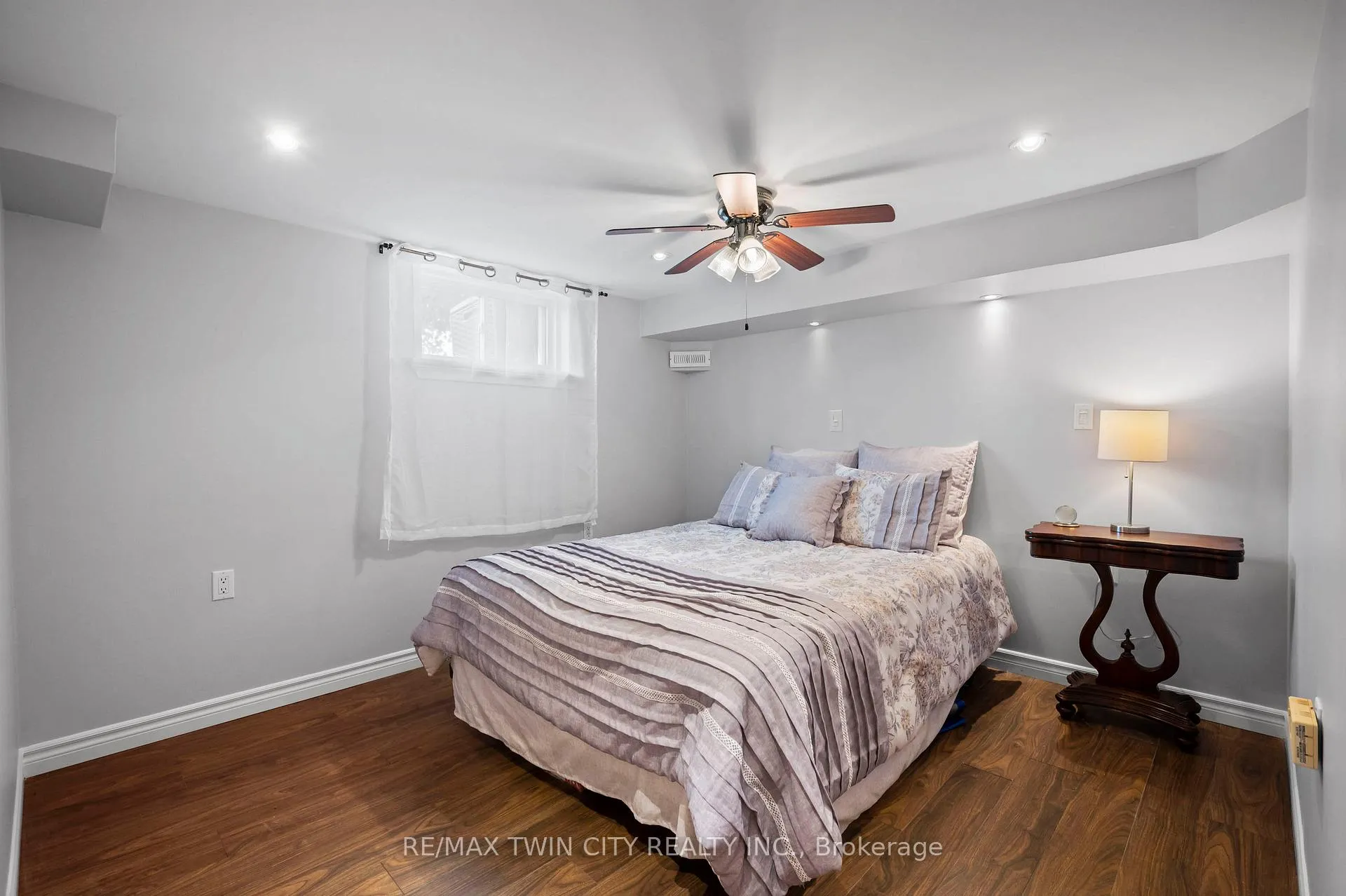 Photo 19 of 108 Glenariff Drive, Hamilton, Freelton — HOMEH