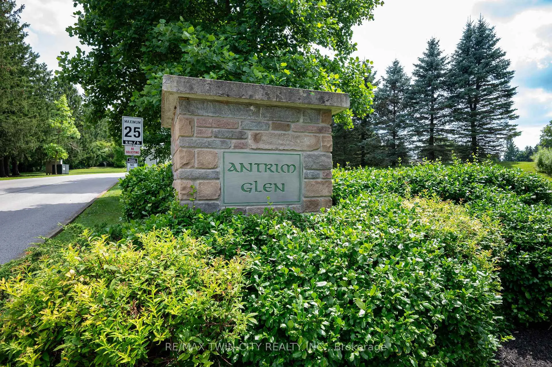 Photo 34 of 108 Glenariff Drive, Hamilton, Freelton — HOMEH