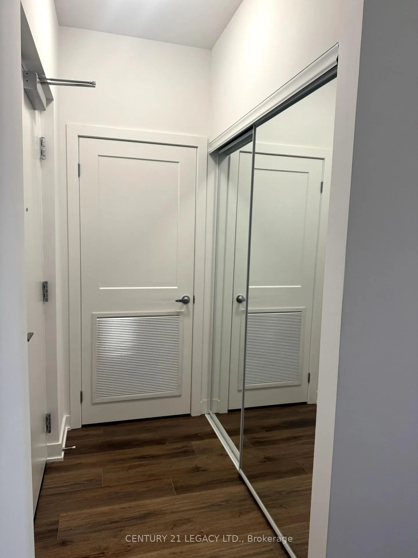 Photo 5 of Unit 606, 312 erb Street W, Waterloo — HOMEH