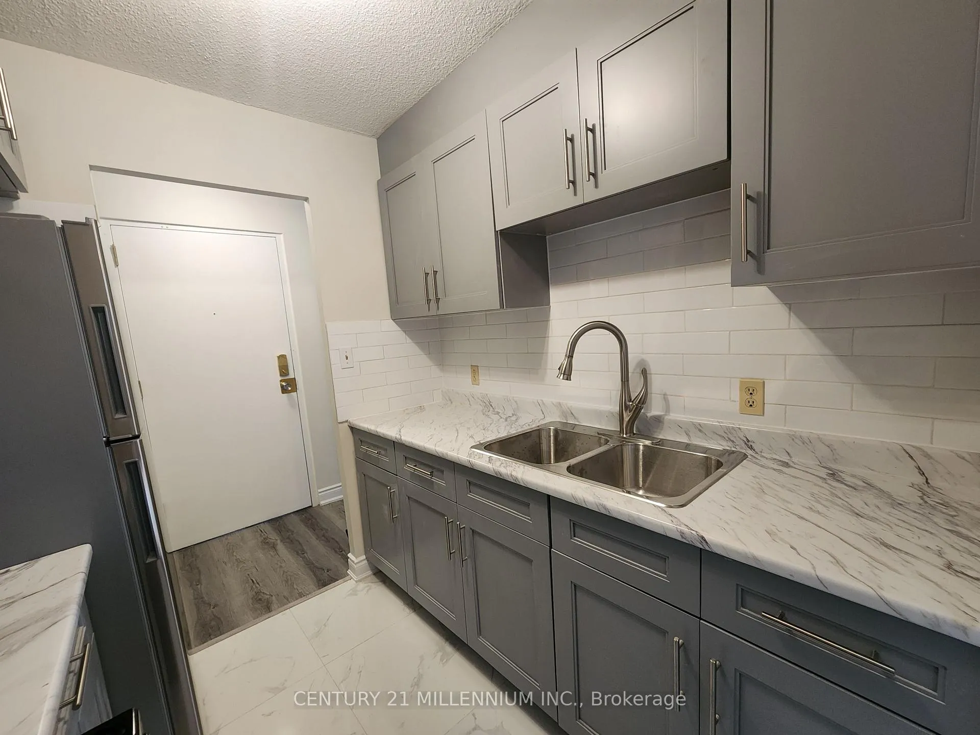 Photo 5 of Unit 403, 97 Nonquon Road, Oshawa, Centennial — HOMEH
