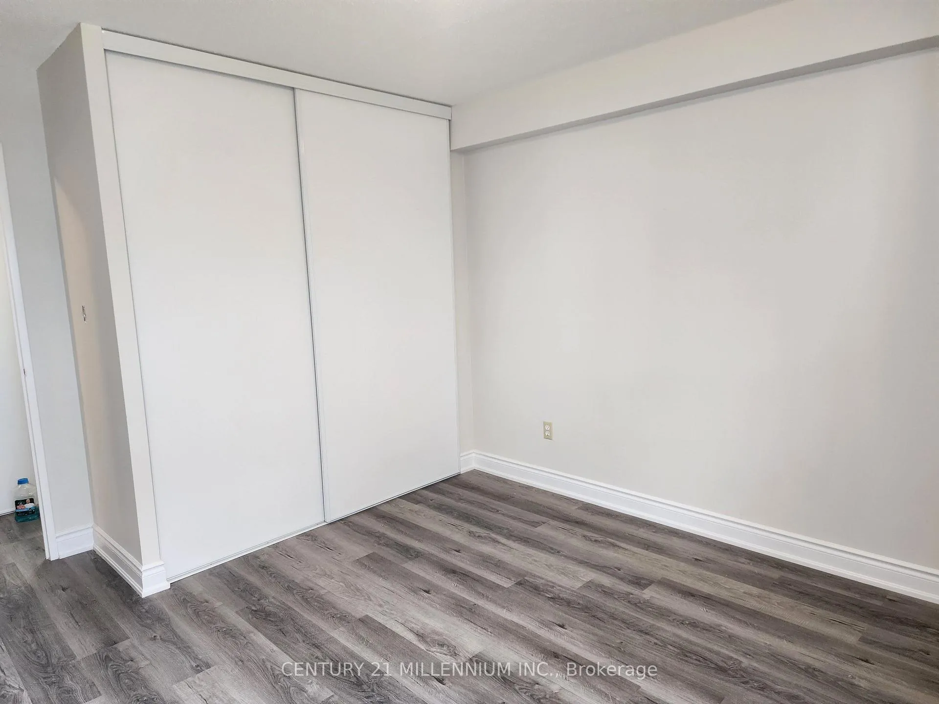 Photo 10 of Unit 403, 97 Nonquon Road, Oshawa, Centennial — HOMEH