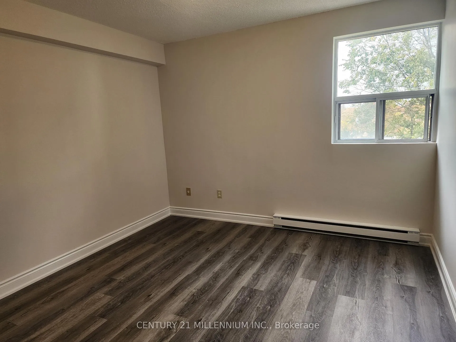 Photo 11 of Unit 403, 97 Nonquon Road, Oshawa, Centennial — HOMEH