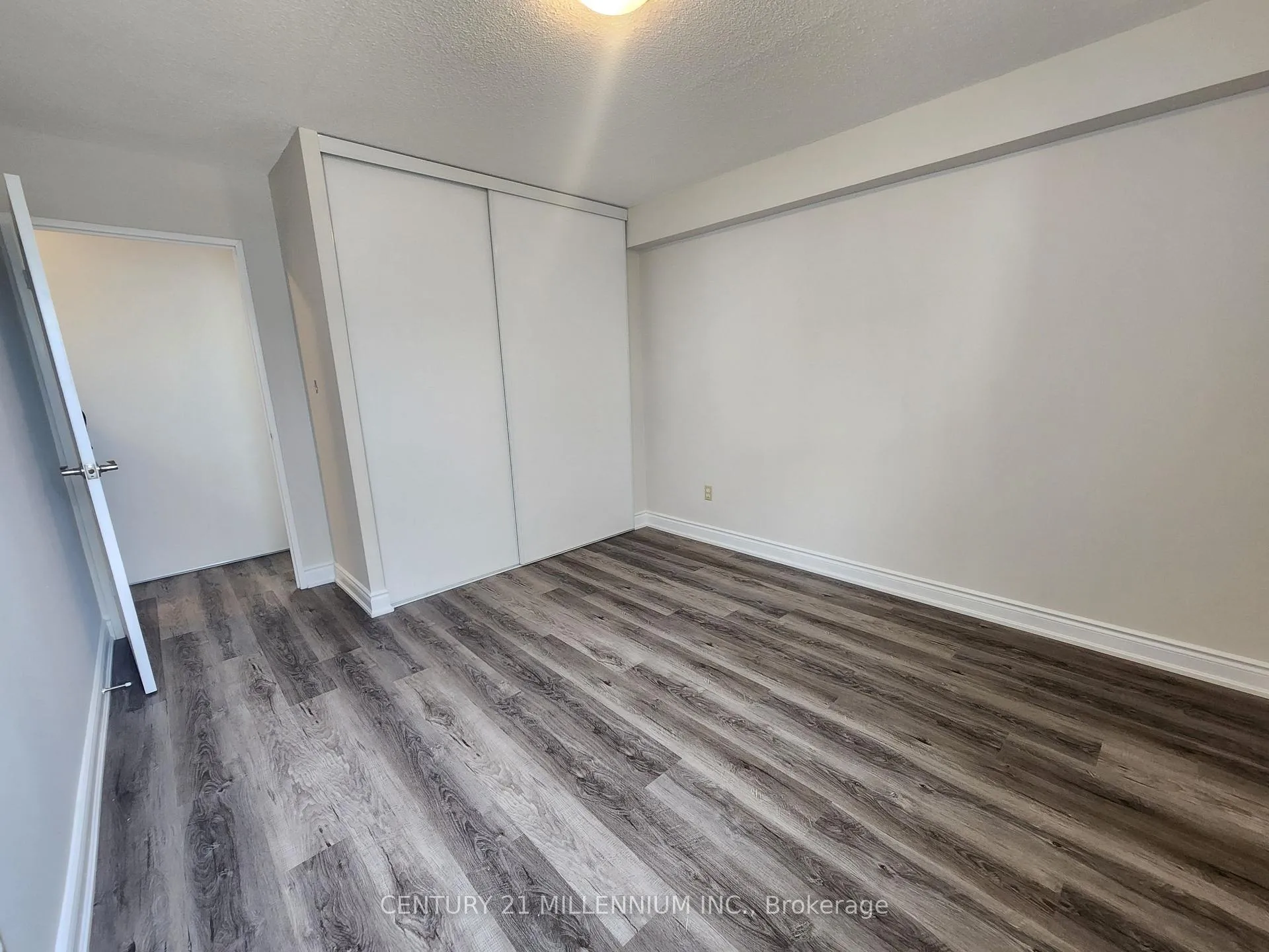 Photo 12 of Unit 403, 97 Nonquon Road, Oshawa, Centennial — HOMEH