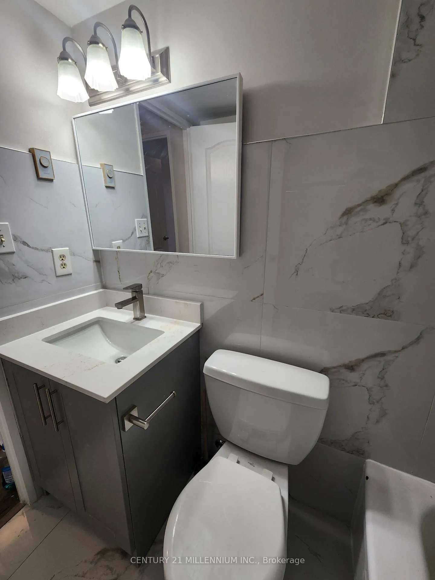 Photo 13 of Unit 403, 97 Nonquon Road, Oshawa, Centennial — HOMEH