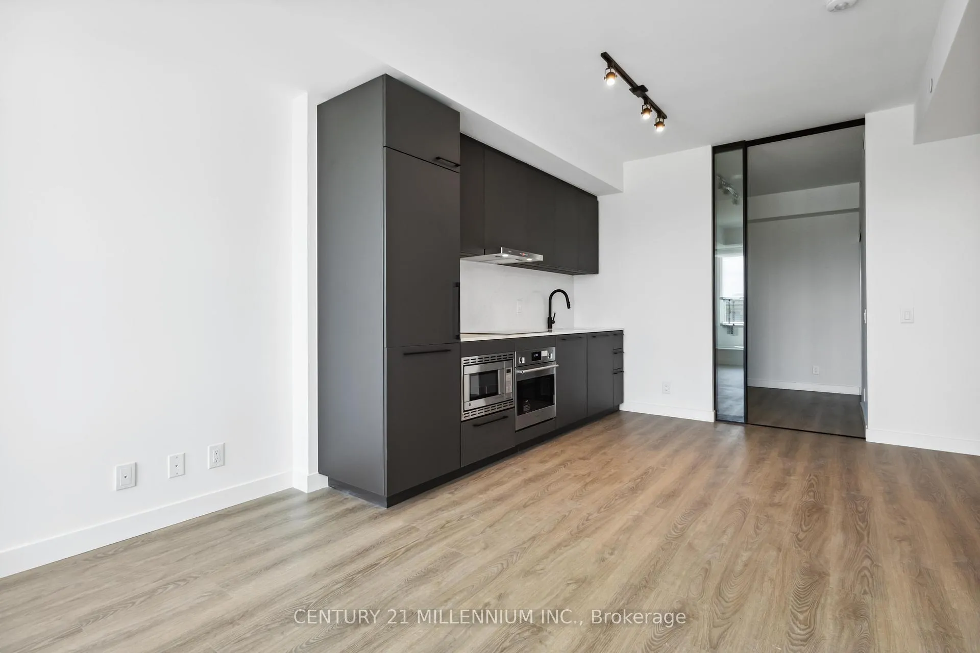 Photo 3 of Unit 308, 1050 Eastern Avenue, Toronto, Greenwood-Coxwell — HOMEH