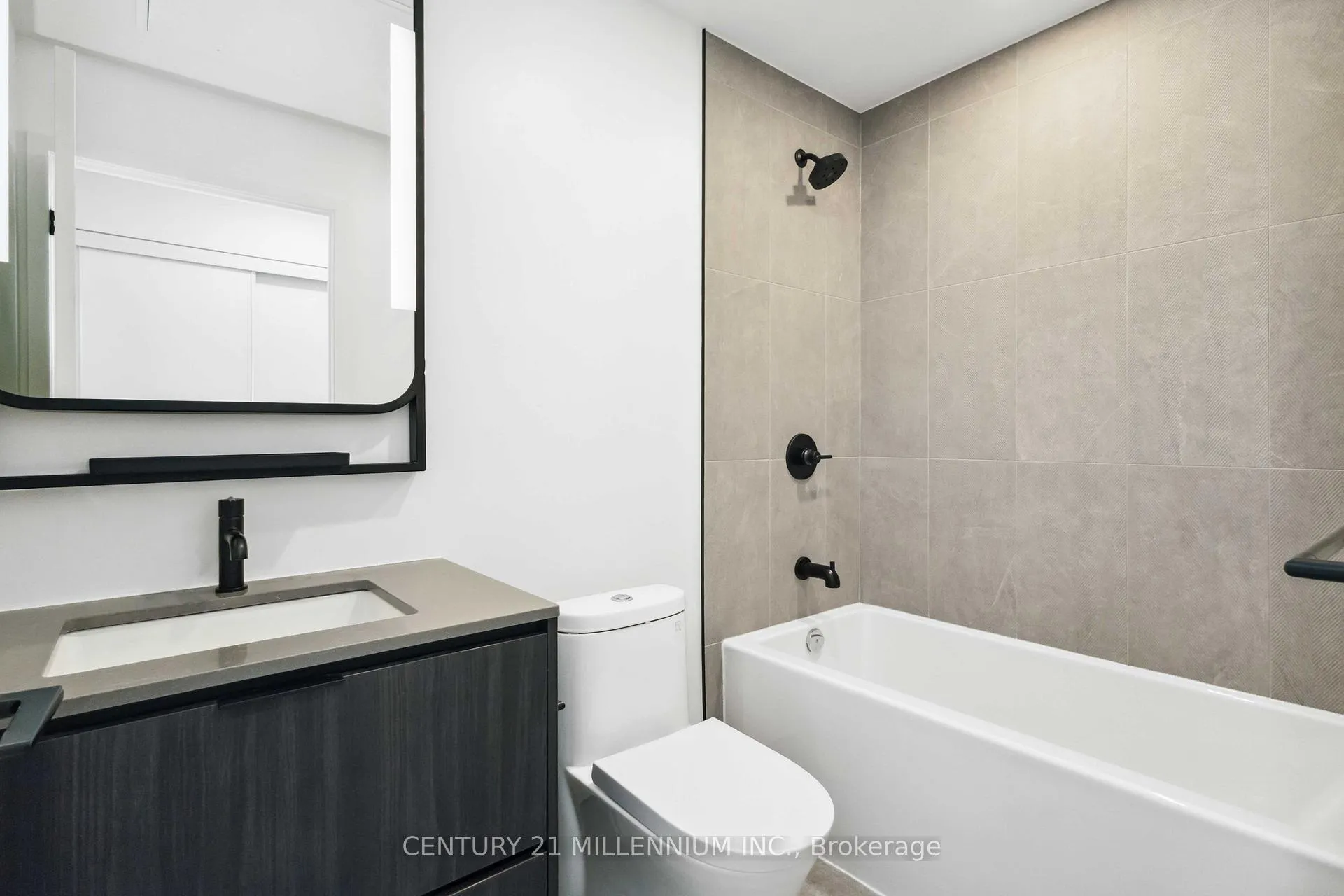 Photo 9 of Unit 308, 1050 Eastern Avenue, Toronto, Greenwood-Coxwell — HOMEH