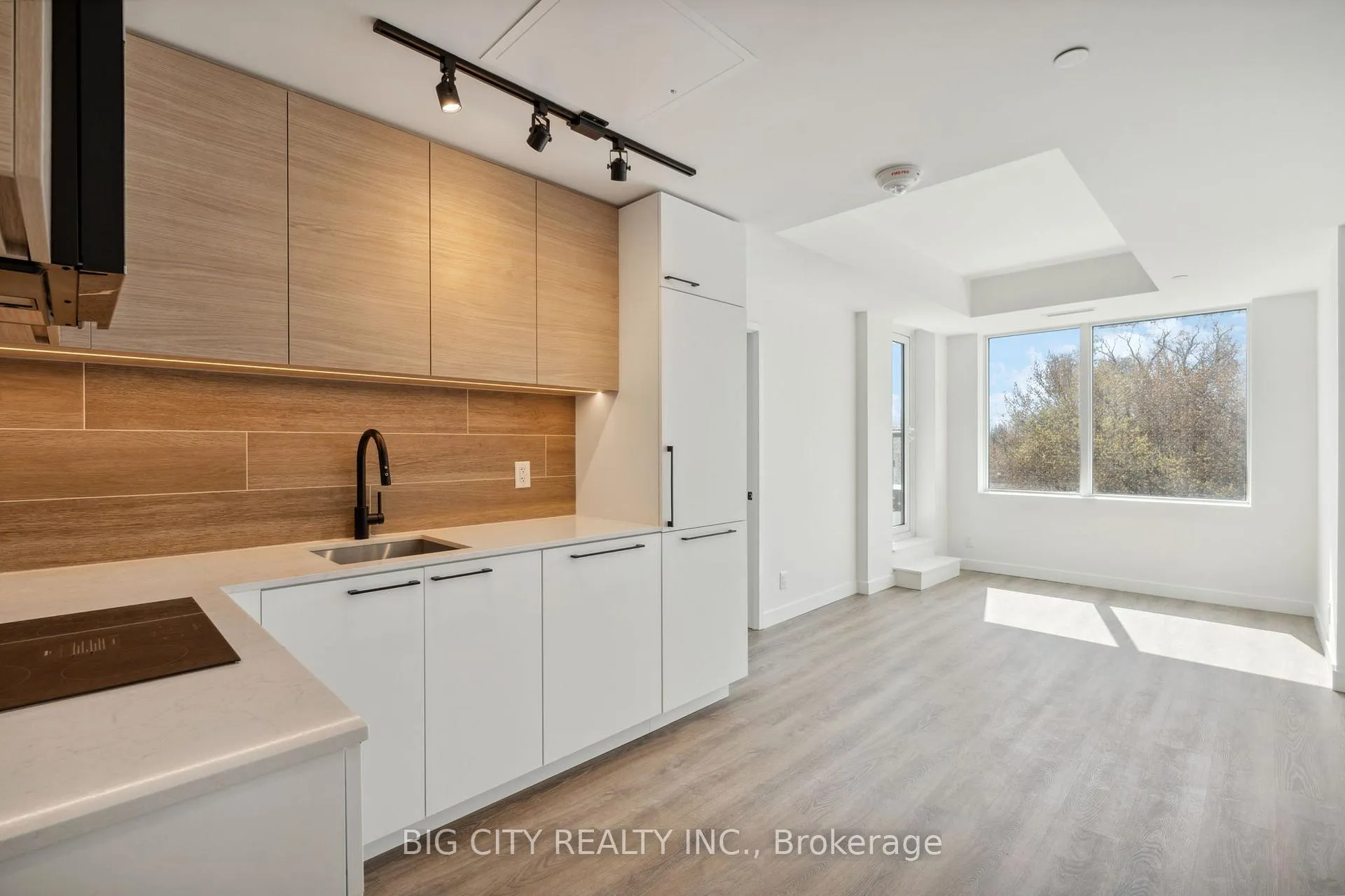 Photo 8 of Unit 324, 1050 Eastern Avenue, Toronto, The Beaches — HOMEH