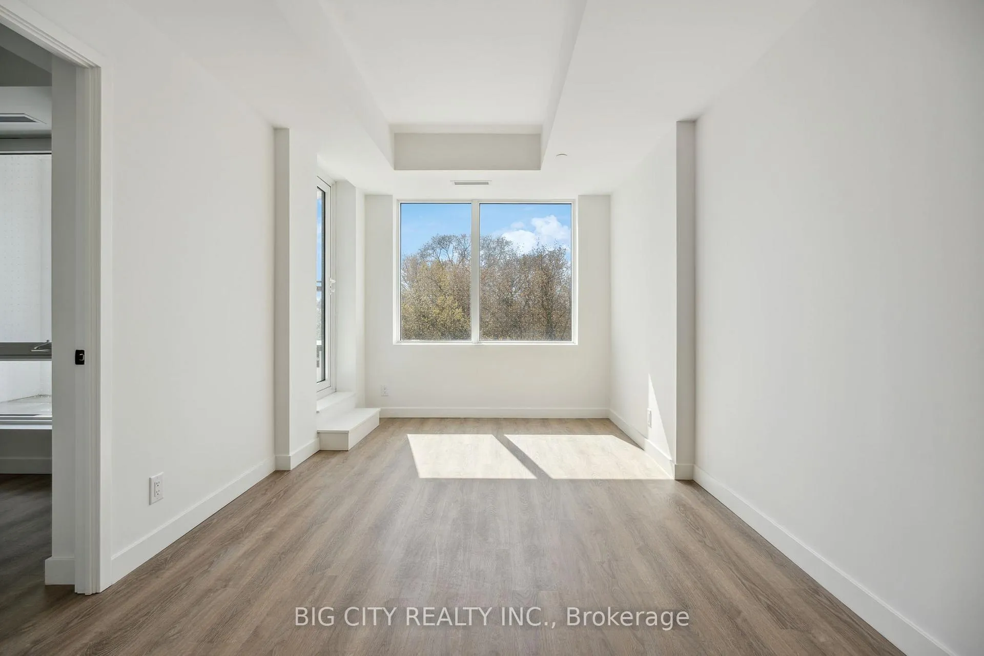Photo 10 of Unit 324, 1050 Eastern Avenue, Toronto, The Beaches — HOMEH