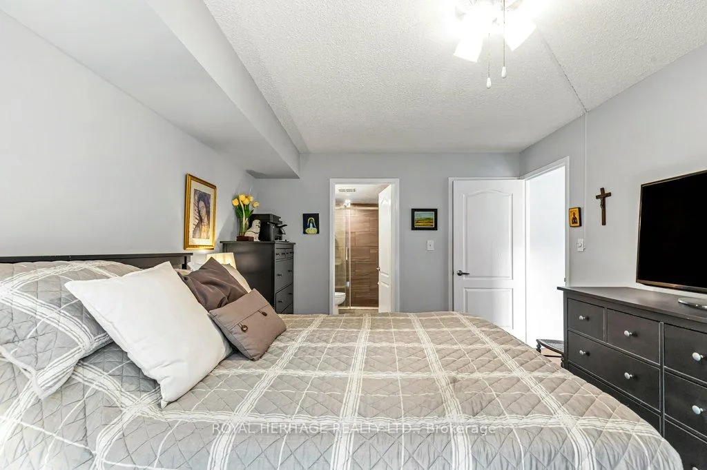 Photo 16 of Unit 607, 712 Rossland Road E, Whitby, Pringle Creek — HOMEH