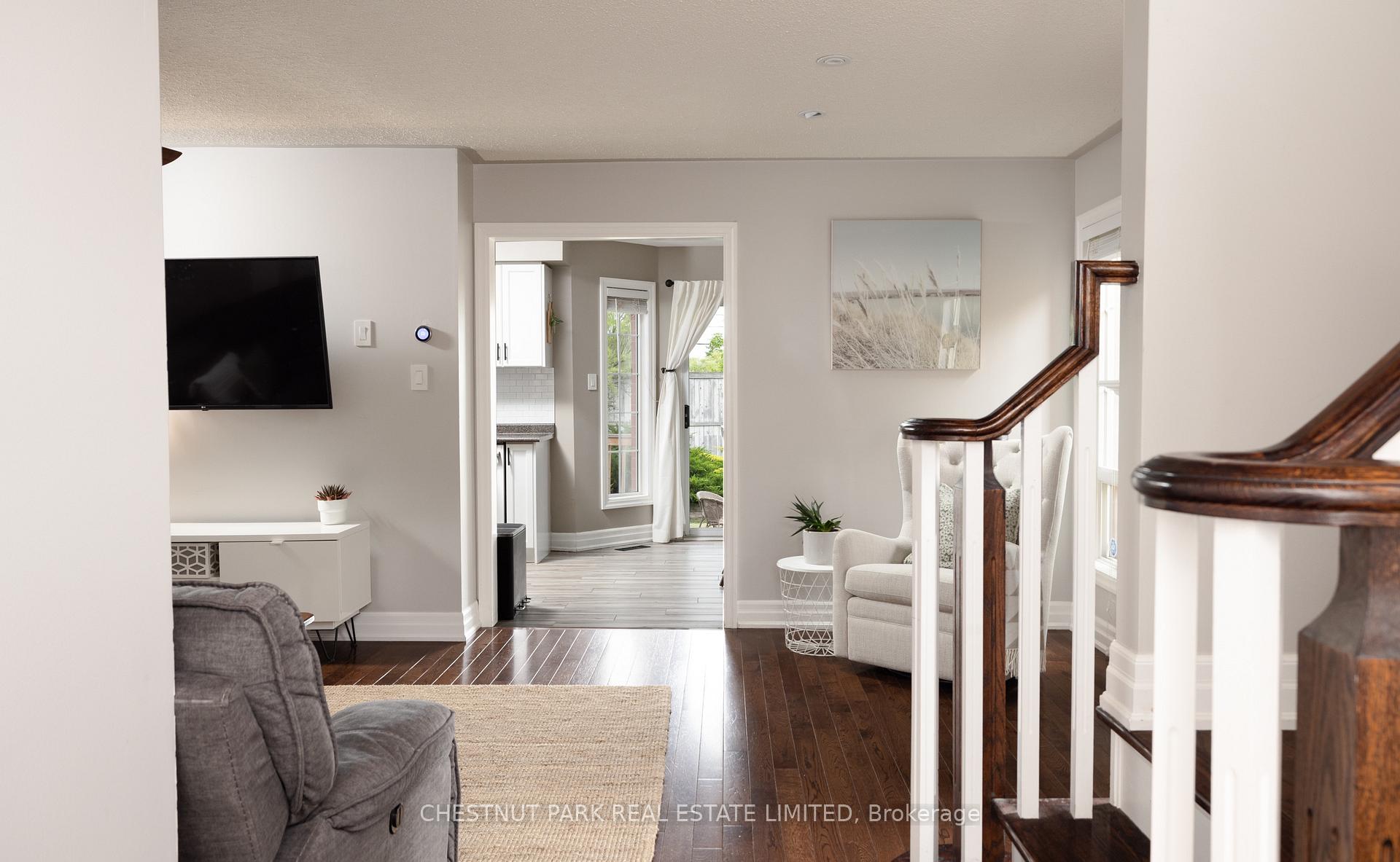 Photo 10 of 61 Frank Johnston Road, Caledon, Bolton West — HOMEH