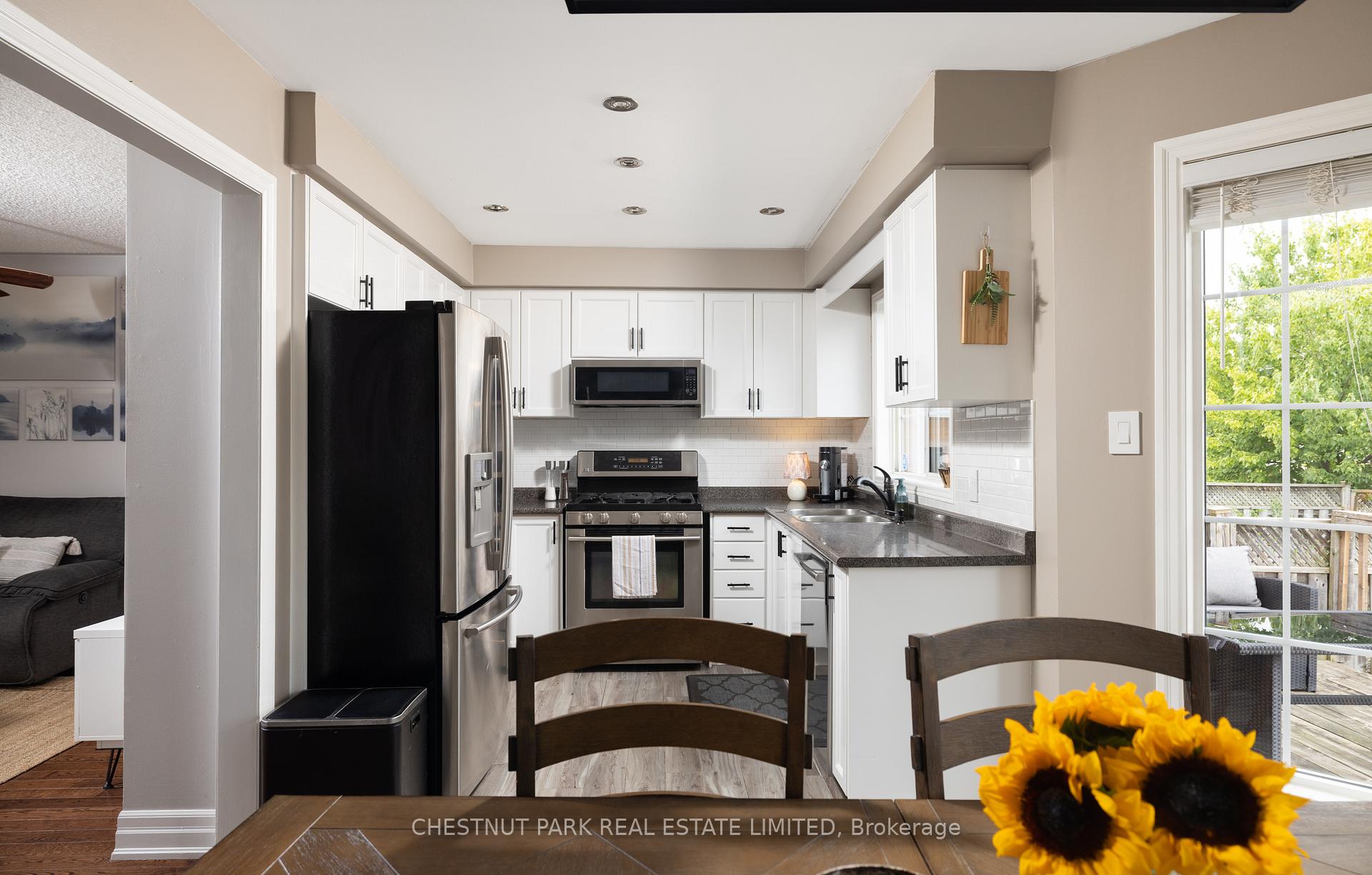 Photo 5 of 61 Frank Johnston Road, Caledon, Bolton West — HOMEH