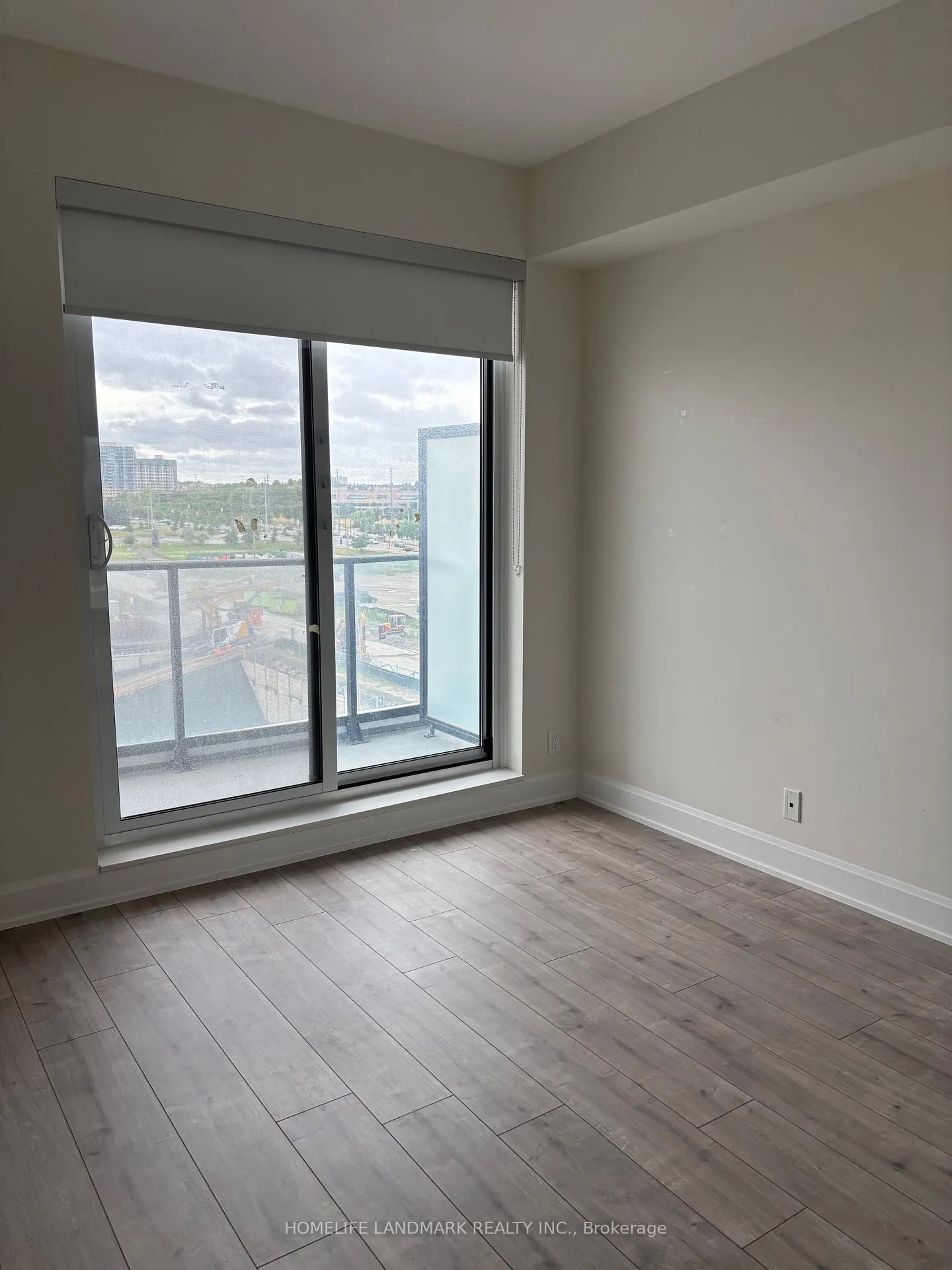Photo 6 of Unit 706, 8 water walk Drive S, Markham, Unionville — HOMEH
