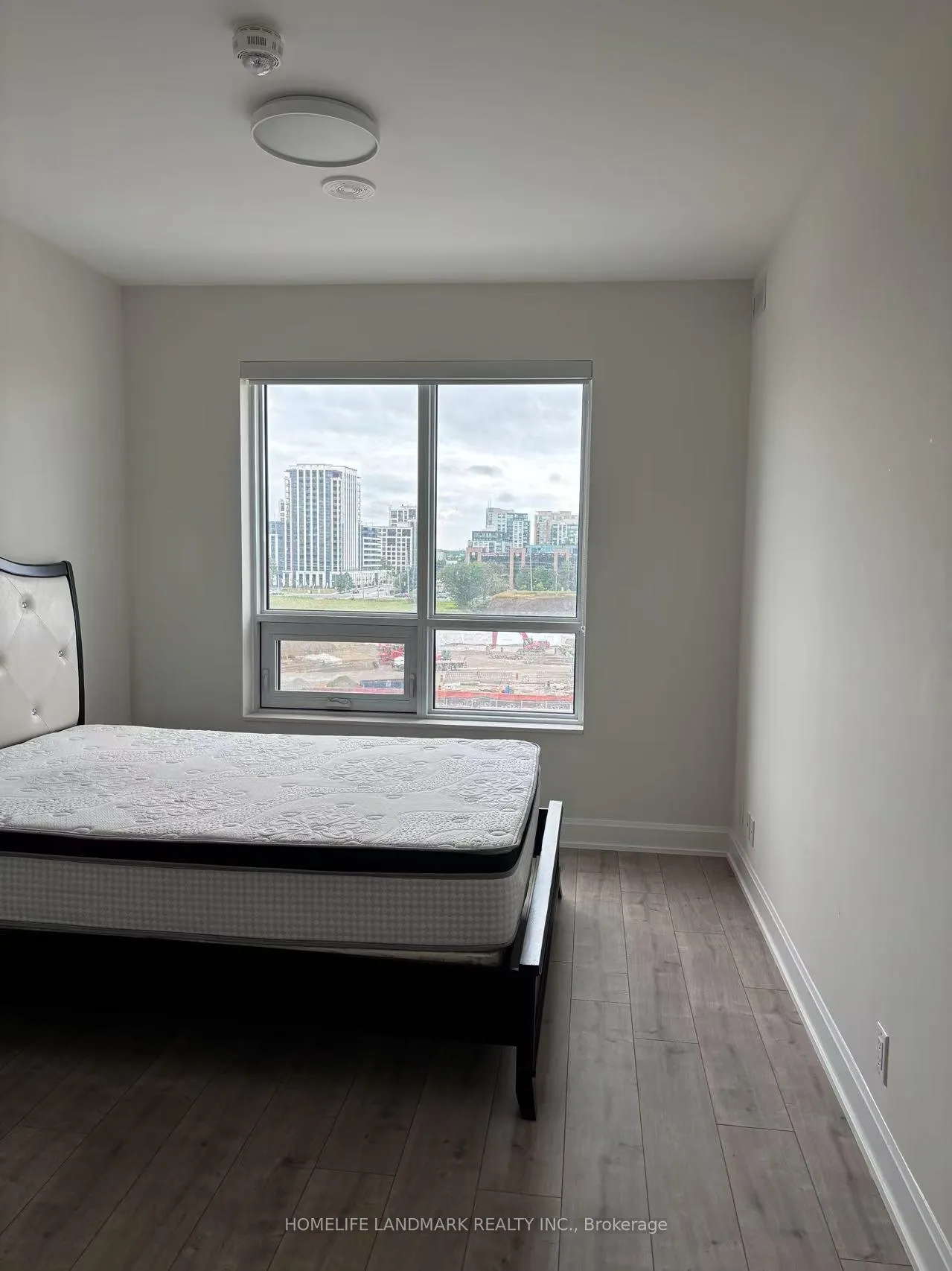 Photo 8 of Unit 706, 8 water walk Drive S, Markham, Unionville — HOMEH