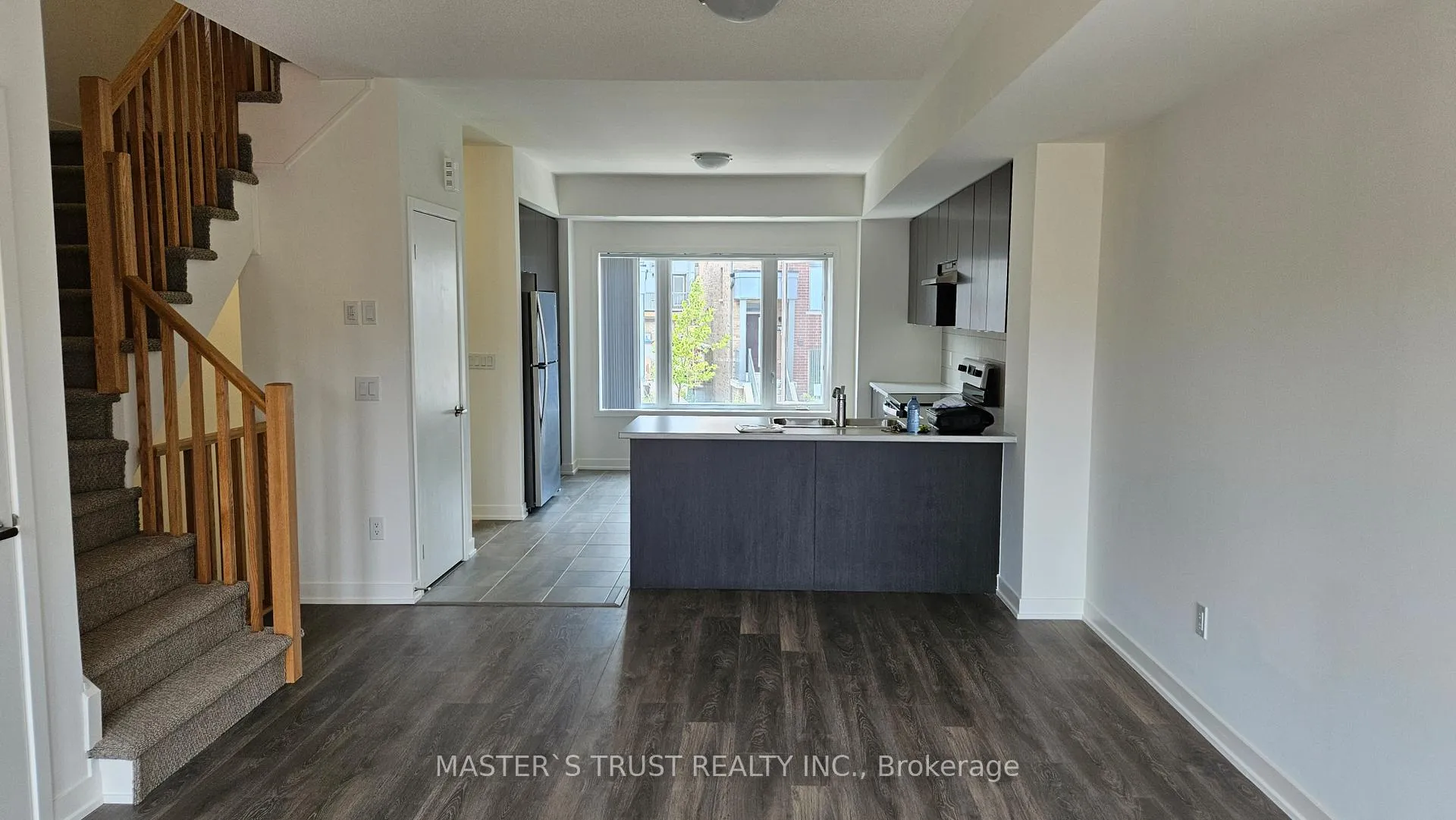 Photo 4 of Unit 205, 1525 Kingston Road, Pickering, Town Centre — HOMEH