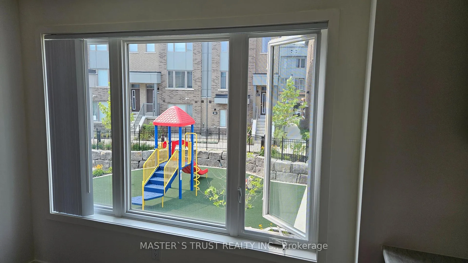 Photo 10 of Unit 205, 1525 Kingston Road, Pickering, Town Centre — HOMEH