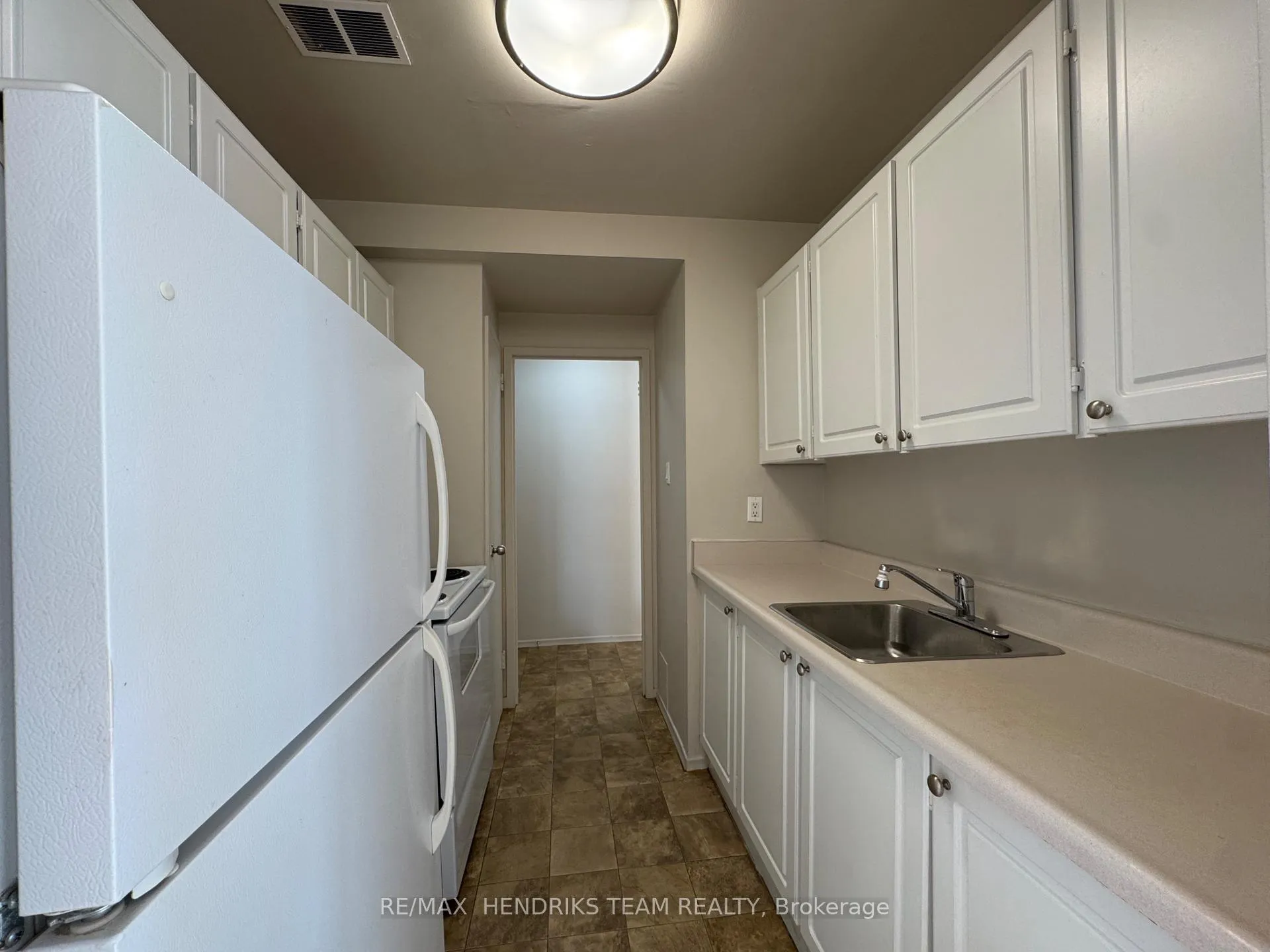 Photo 5 of Unit 601, 49 Leaside Drive, St. Catharines, Carlton/Bunting — HOMEH