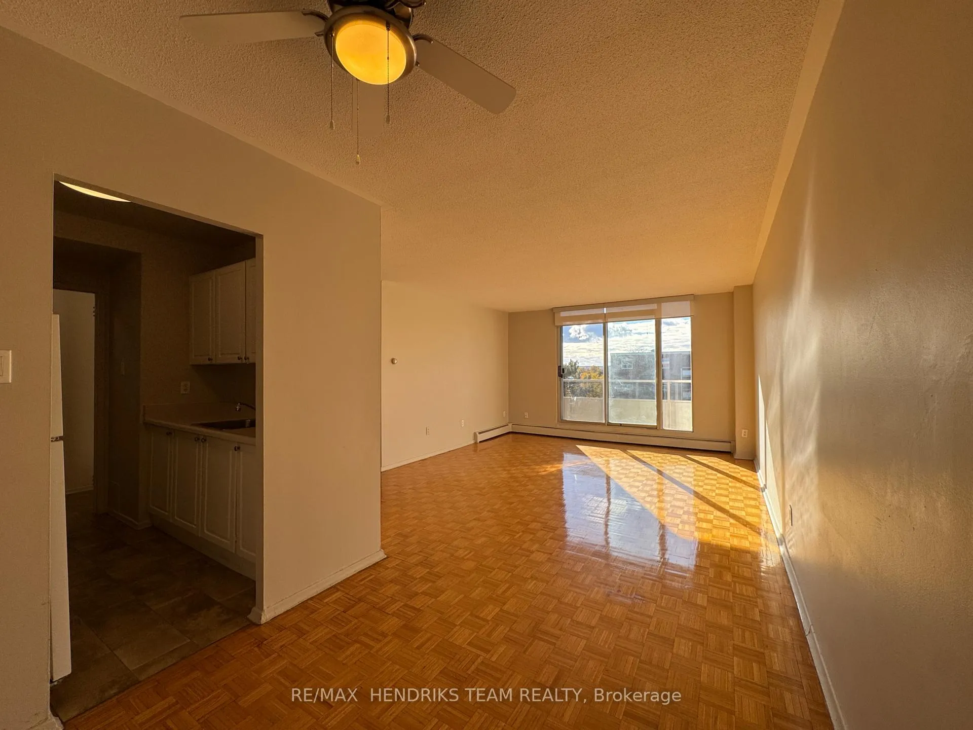 Photo 9 of Unit 601, 49 Leaside Drive, St. Catharines, Carlton/Bunting — HOMEH