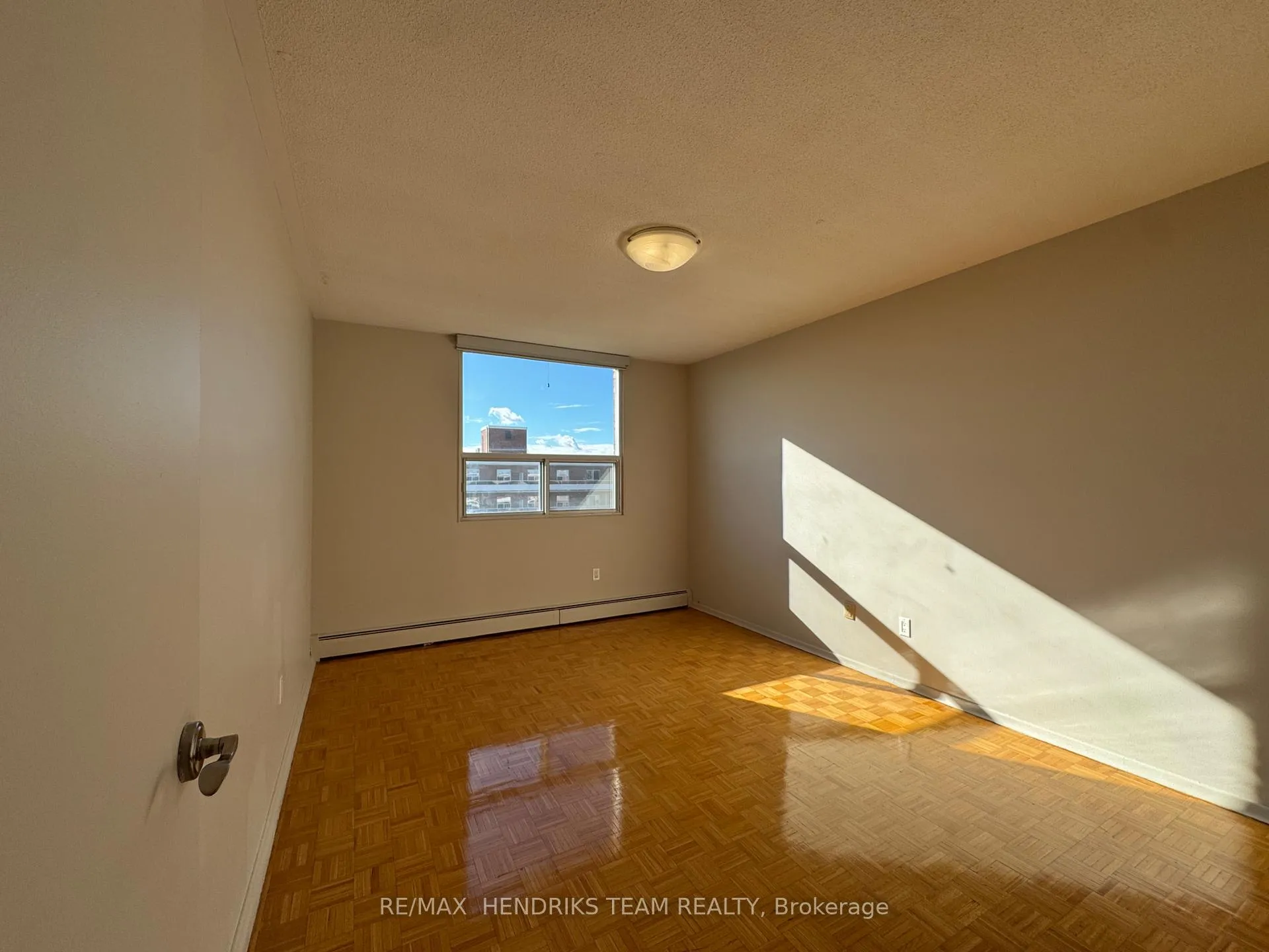Photo 15 of Unit 601, 49 Leaside Drive, St. Catharines, Carlton/Bunting — HOMEH