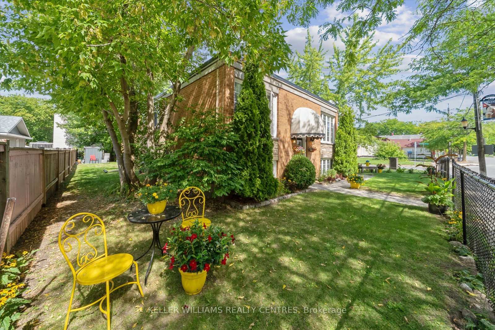 Photo 4 of Unit 104, 948 Lake Drive E, Georgina, Sutton & Jackson's Point — HOMEH