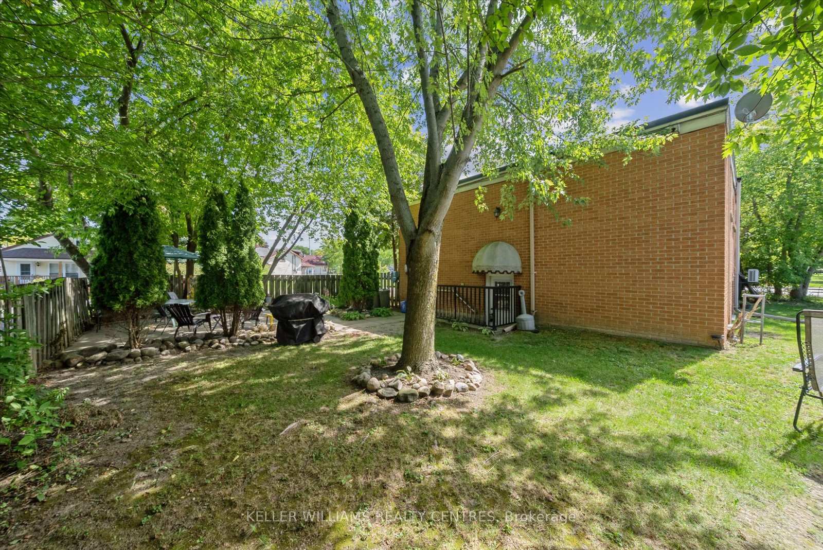Photo 6 of Unit 104, 948 Lake Drive E, Georgina, Sutton & Jackson's Point — HOMEH