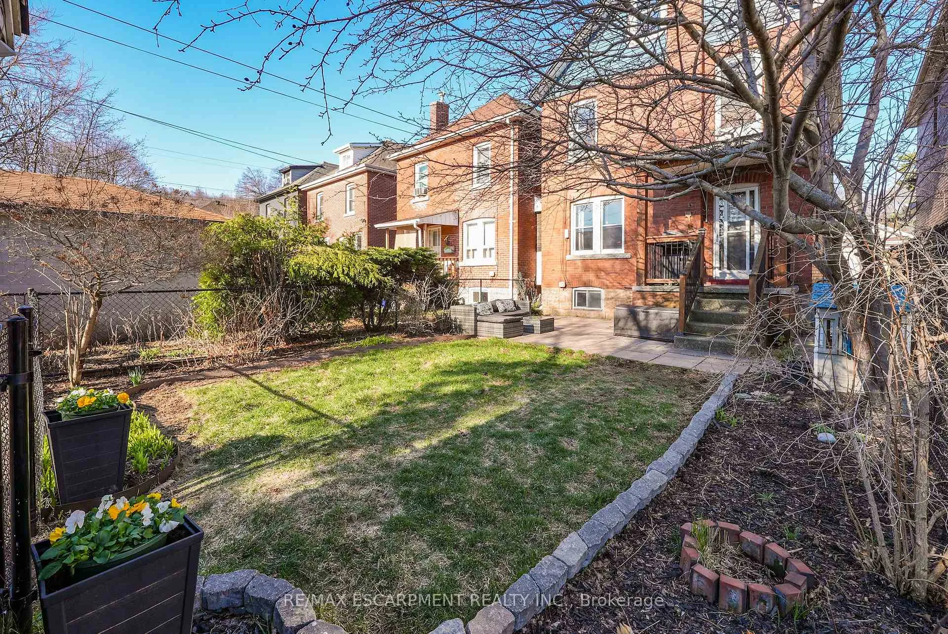 Photo 28 of 207 Edgemont Street S, Hamilton, Delta — HOMEH