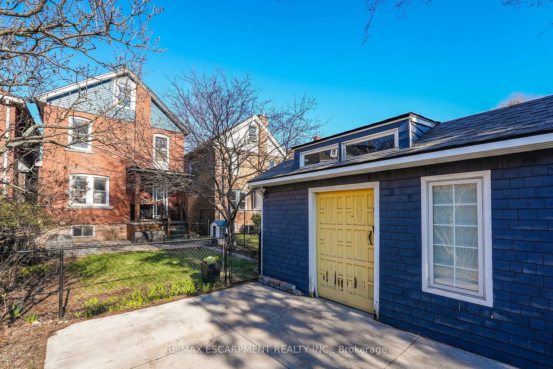 Photo 32 of 207 Edgemont Street S, Hamilton, Delta — HOMEH