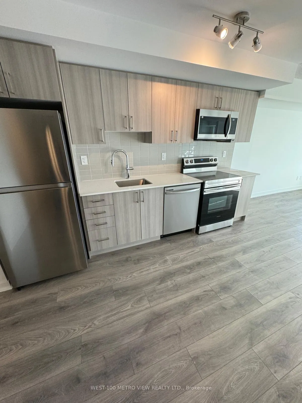 Photo 4 of Unit 201, 1435 Celebration Drive, Pickering, Bay Ridges — HOMEH