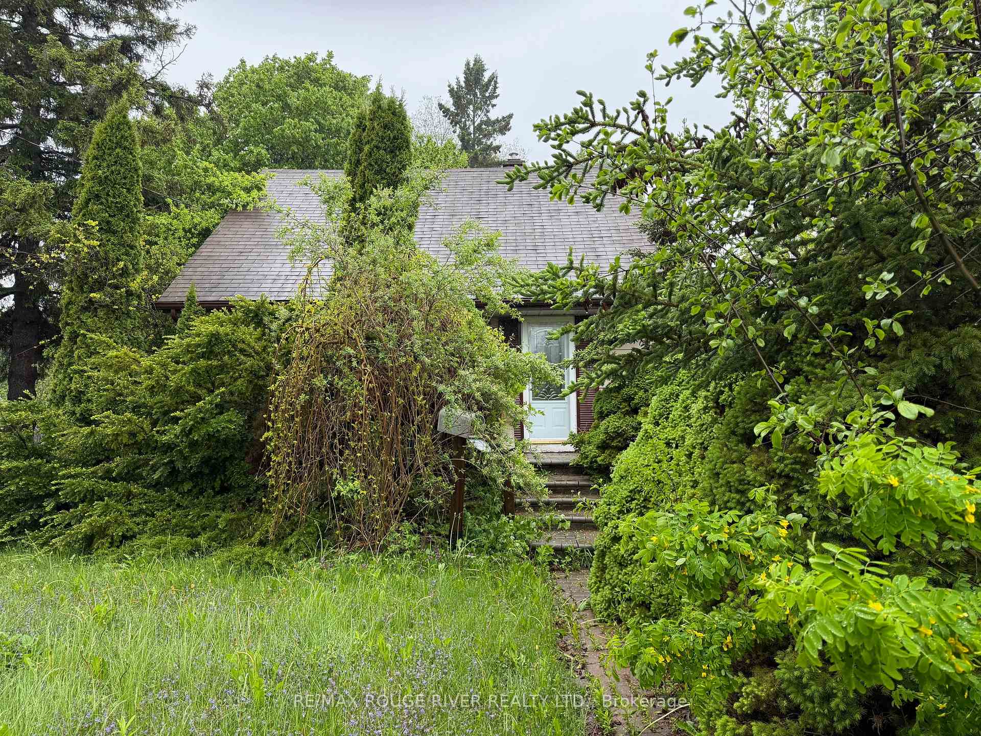 Photo 2 of 377 Campbell Street, Cobourg — HOMEH