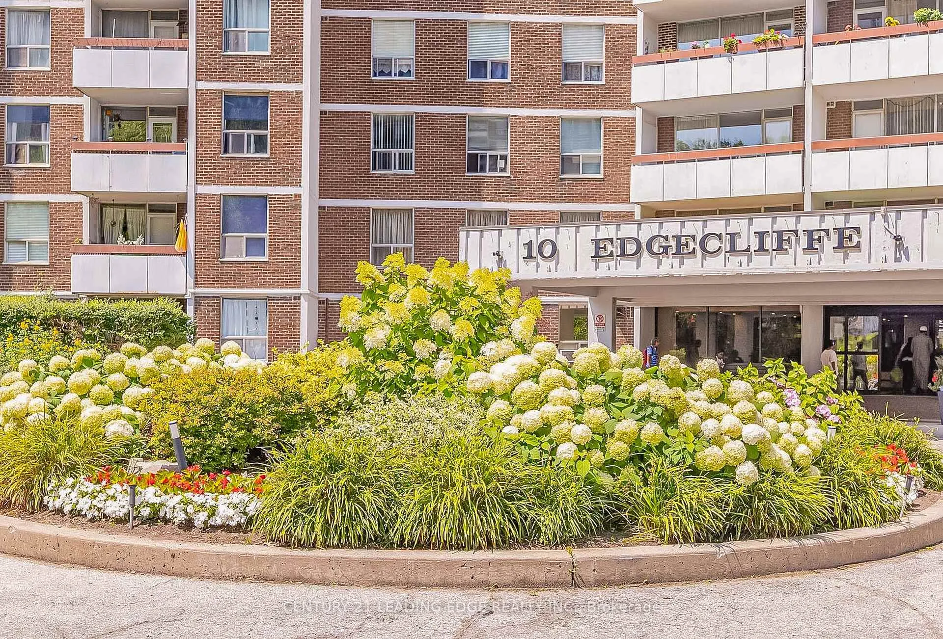 Photo 2 of Unit PH04, 10 Edgecliff Golfway, Toronto, Flemingdon Park — HOMEH