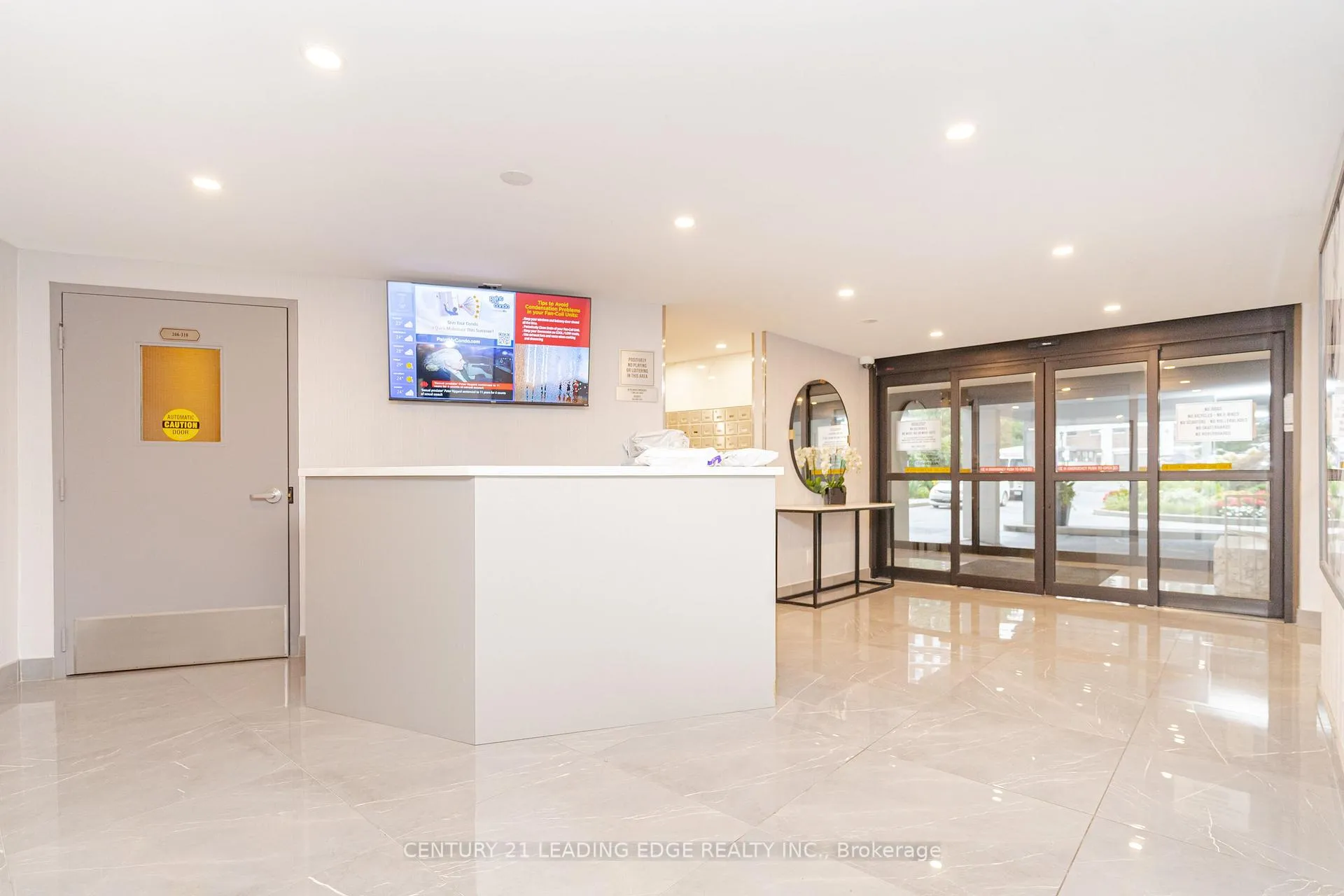 Photo 4 of Unit PH04, 10 Edgecliff Golfway, Toronto, Flemingdon Park — HOMEH