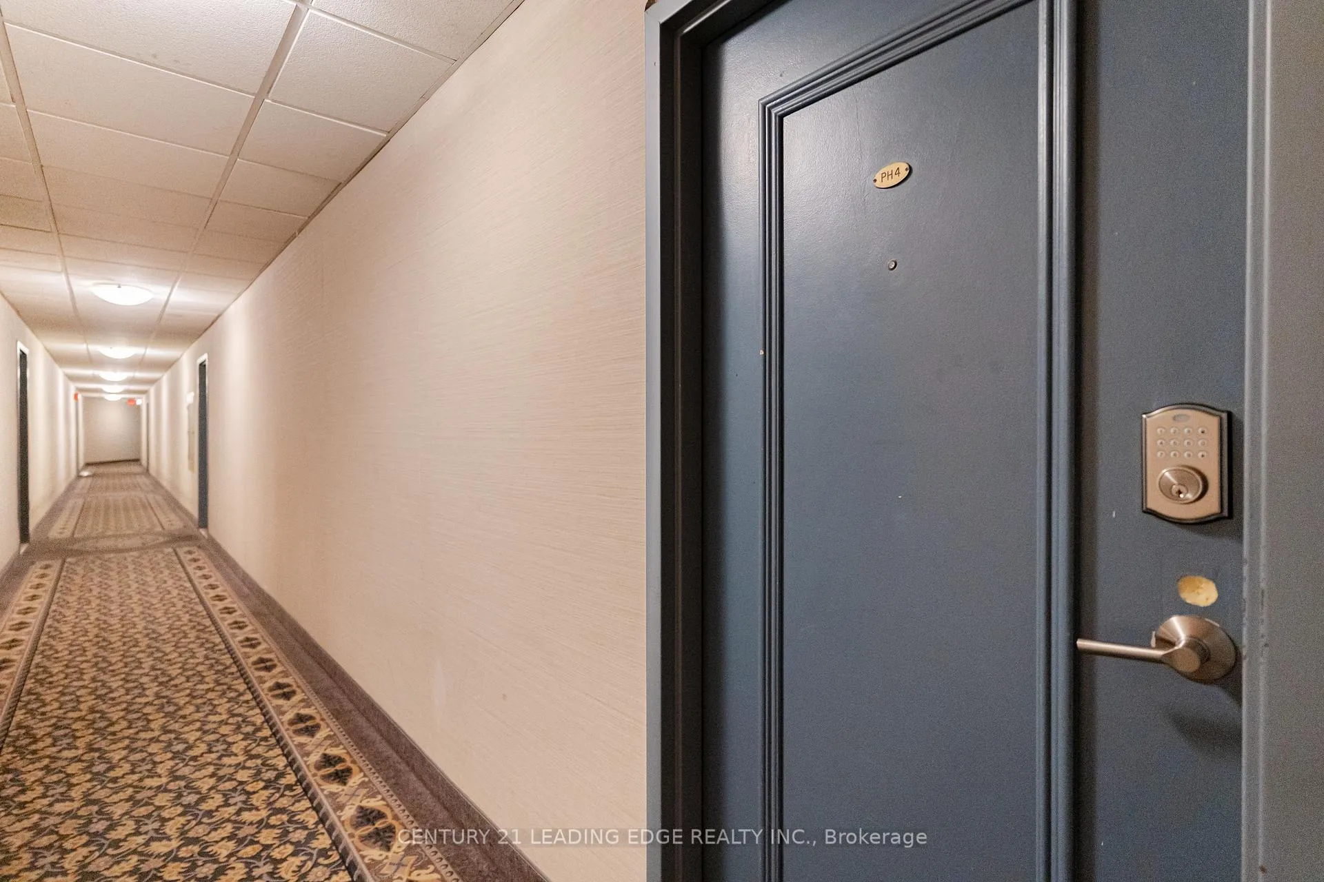 Photo 7 of Unit PH04, 10 Edgecliff Golfway, Toronto, Flemingdon Park — HOMEH