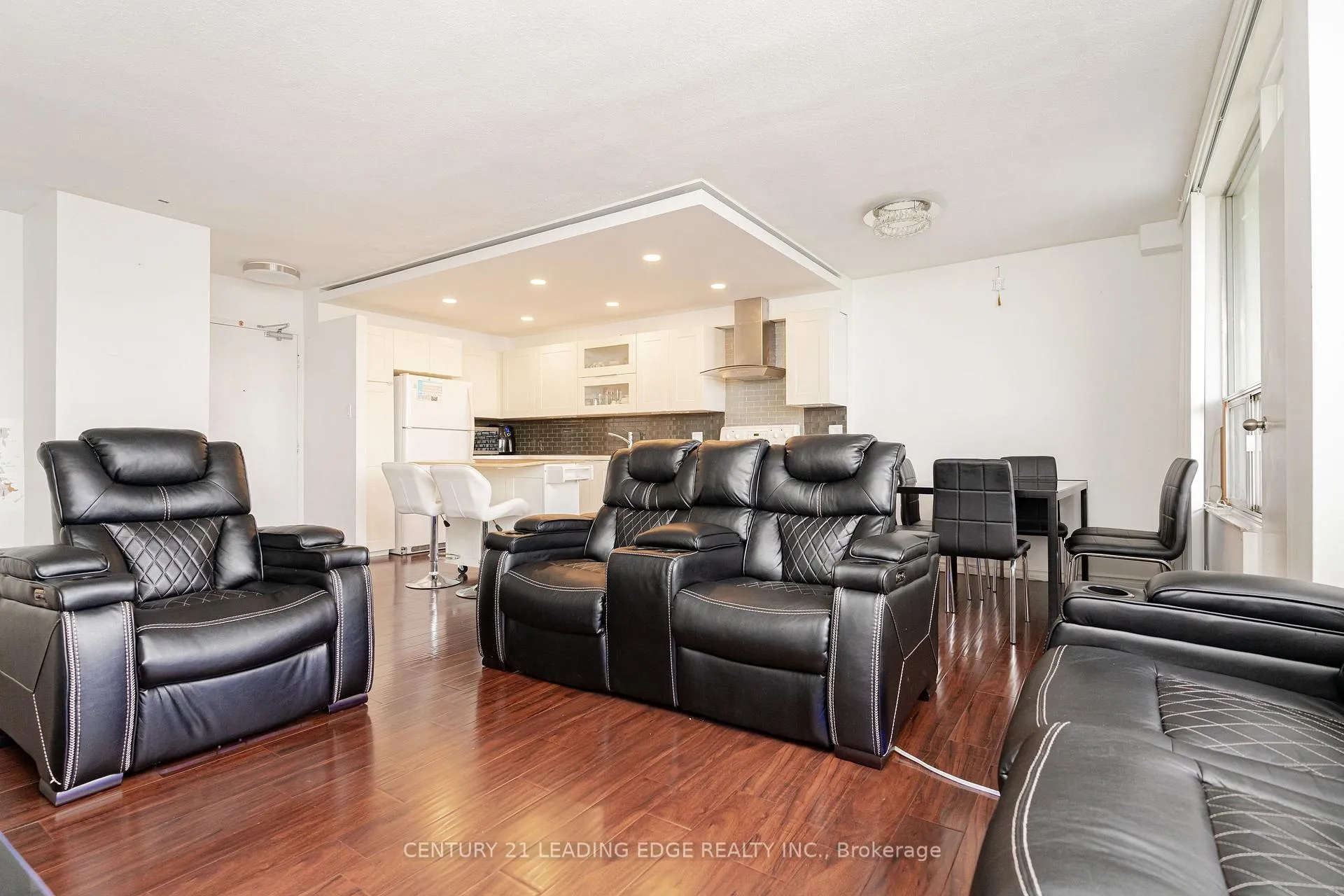 Photo 14 of Unit PH04, 10 Edgecliff Golfway, Toronto, Flemingdon Park — HOMEH