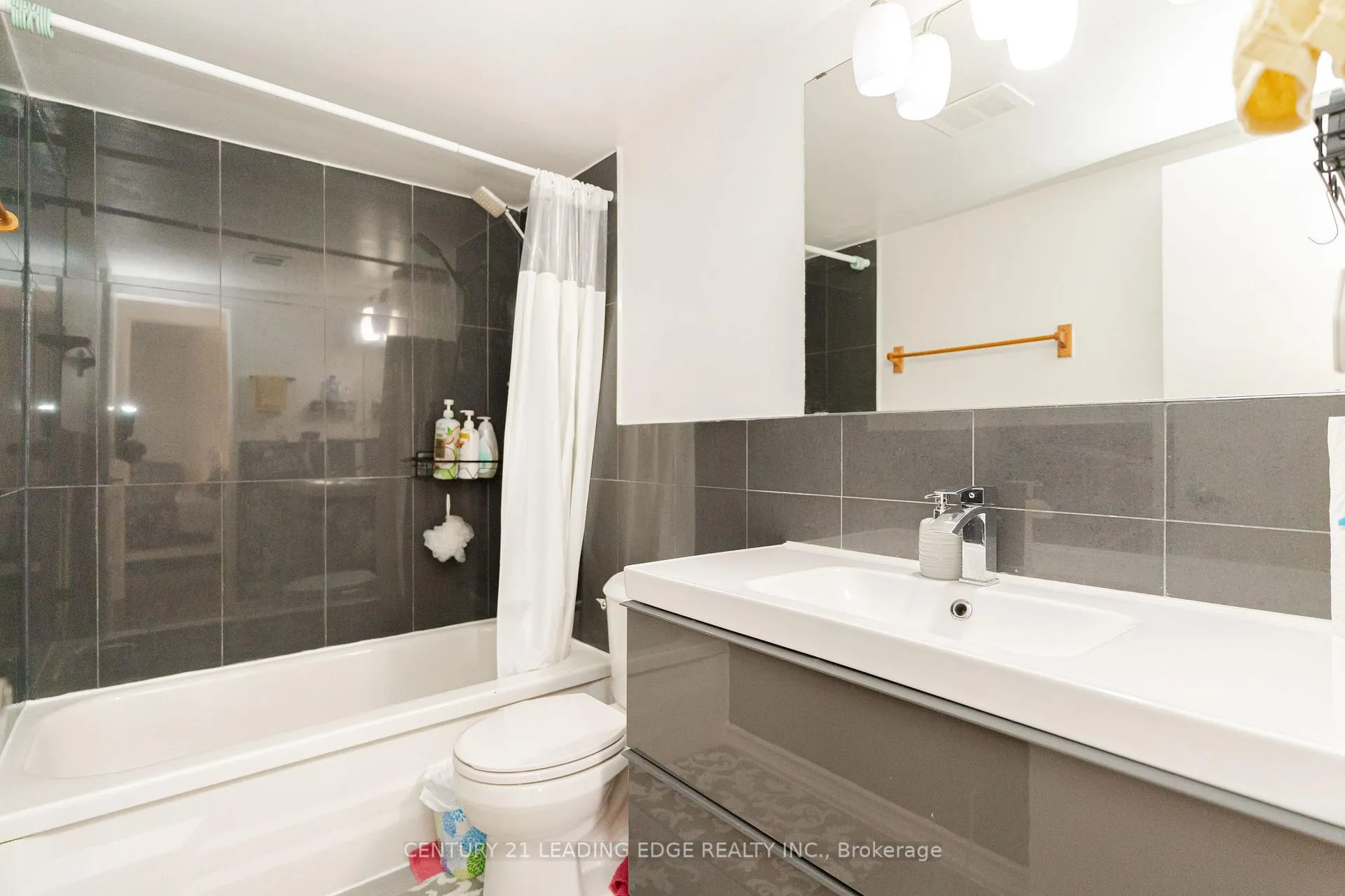Photo 34 of Unit PH04, 10 Edgecliff Golfway, Toronto, Flemingdon Park — HOMEH